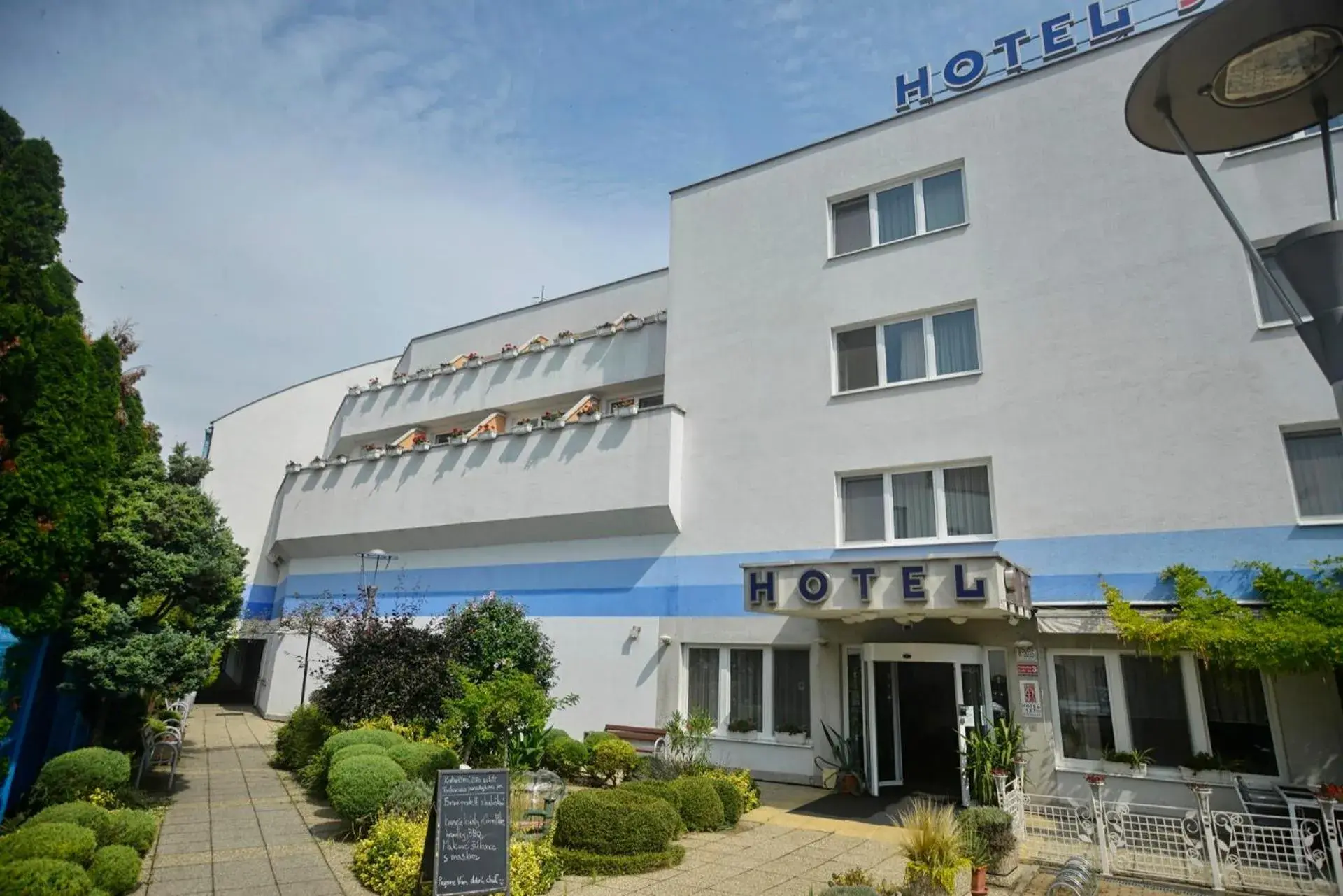 Family Apartment with Terrace in Hotel SET Family Apartment with Terrace in Hotel SET