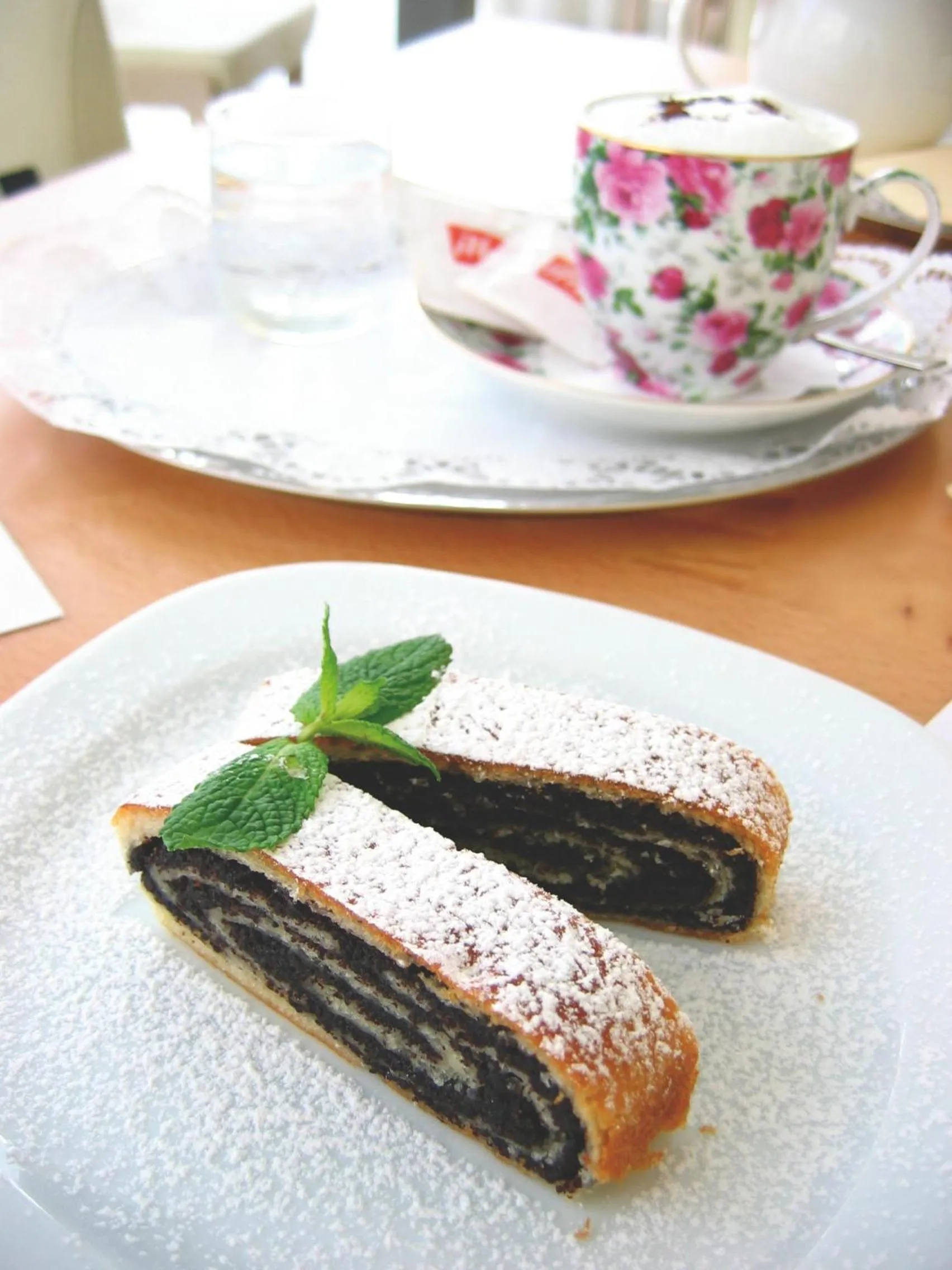 Food and drinks in Hotel SET