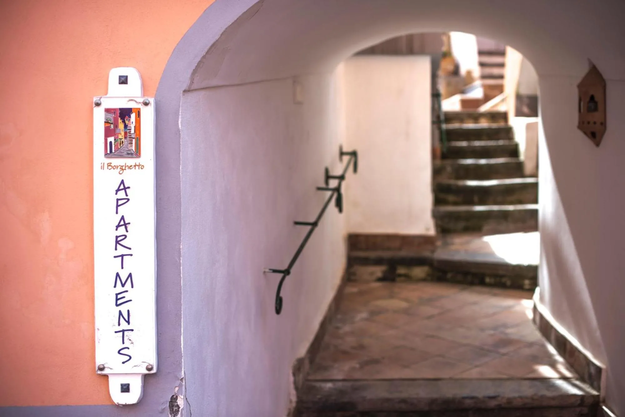 Decorative detail in Il Borghetto Apartments & Rooms
