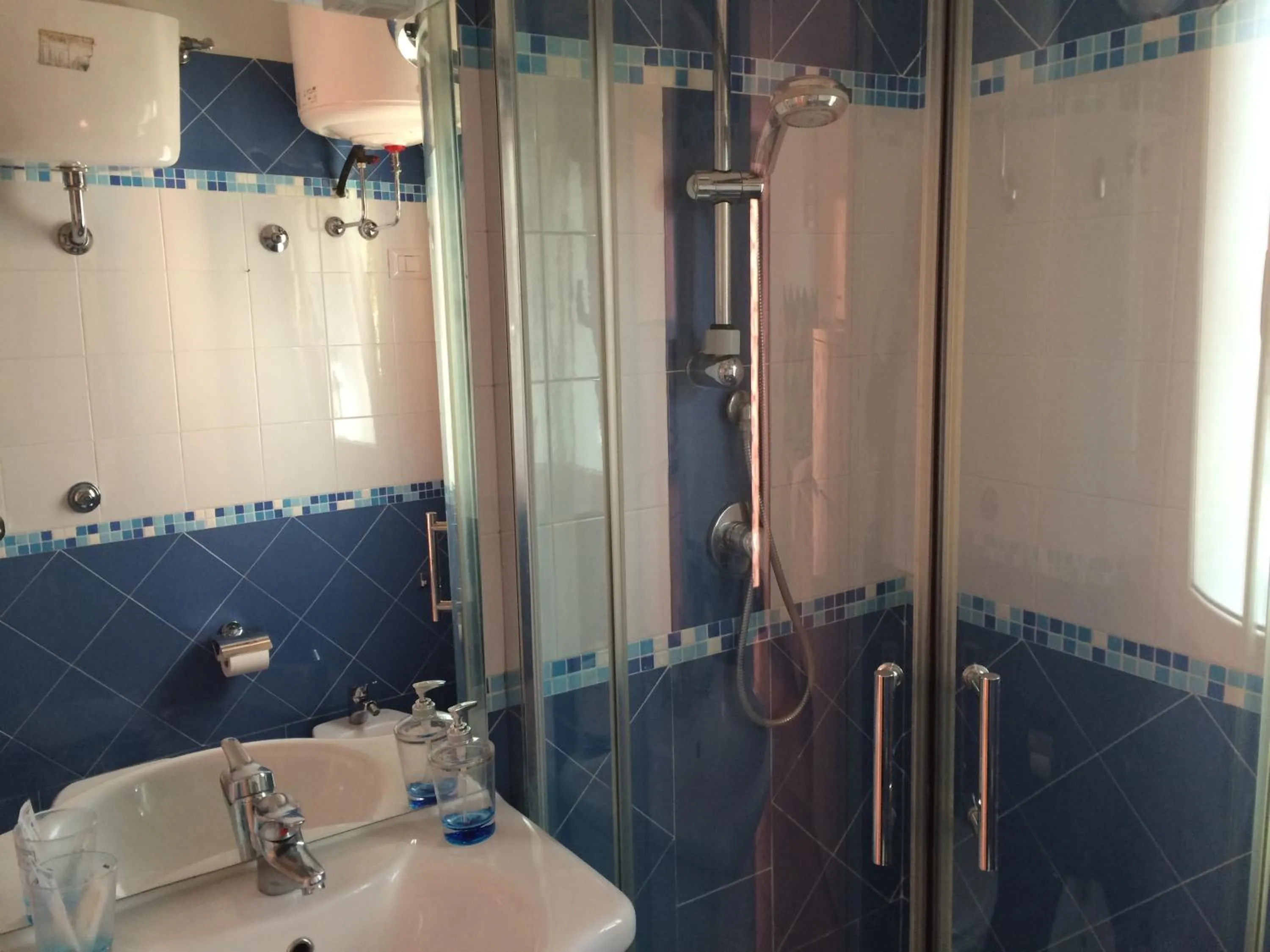 Bathroom in Il Borghetto Apartments & Rooms