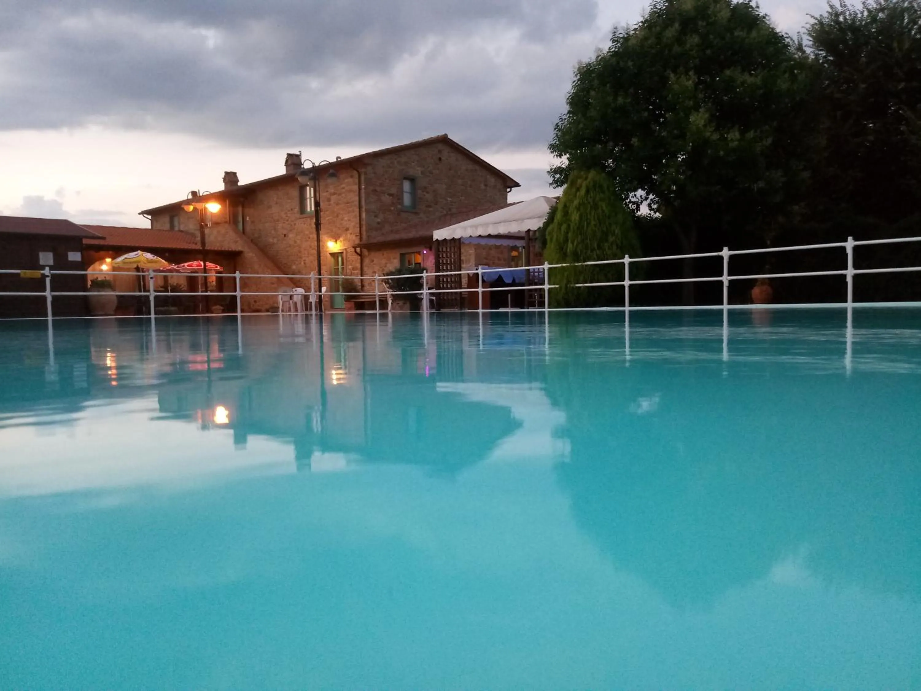 Swimming pool in Residence Serristori