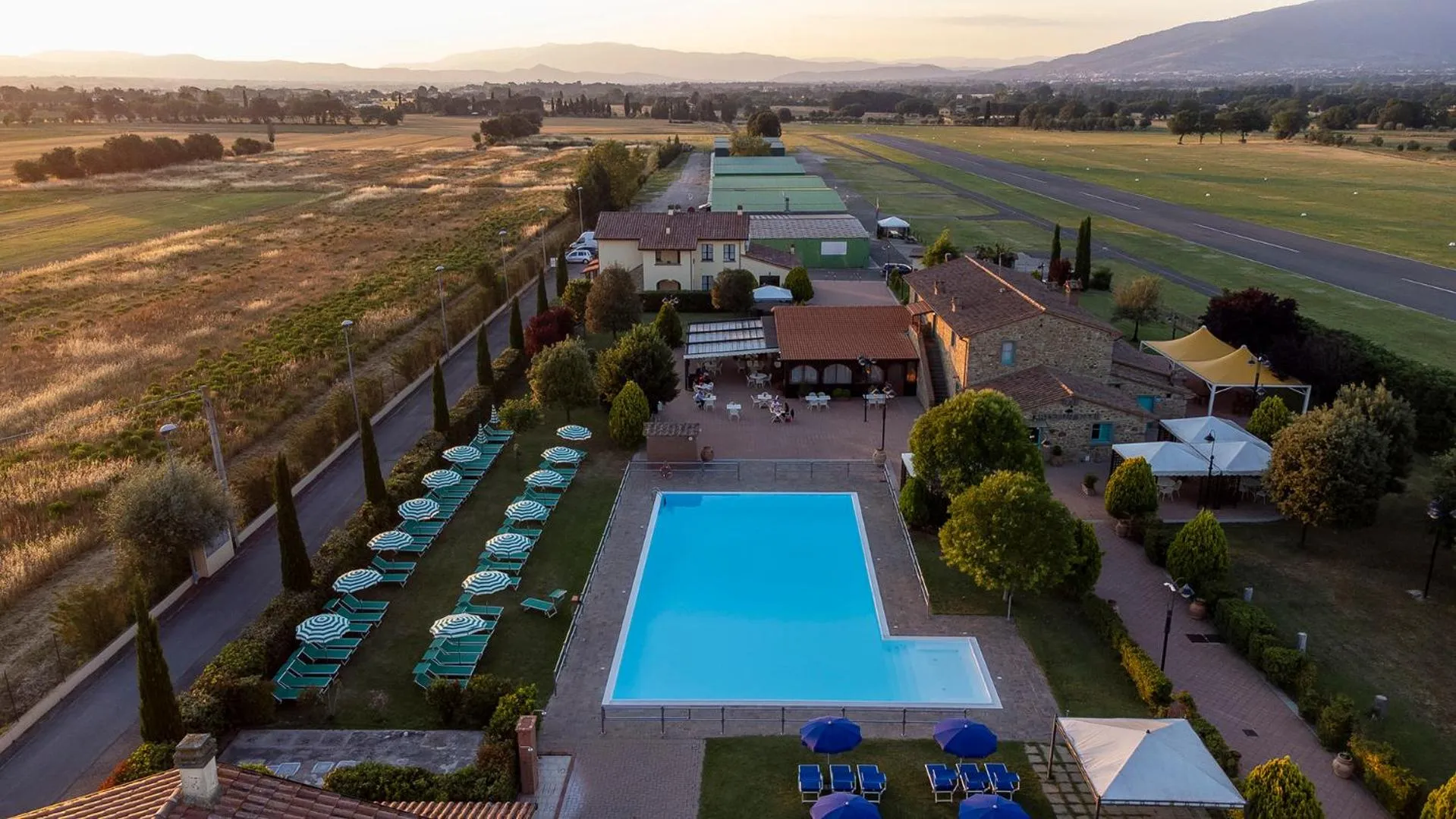 Swimming pool in Residence Serristori