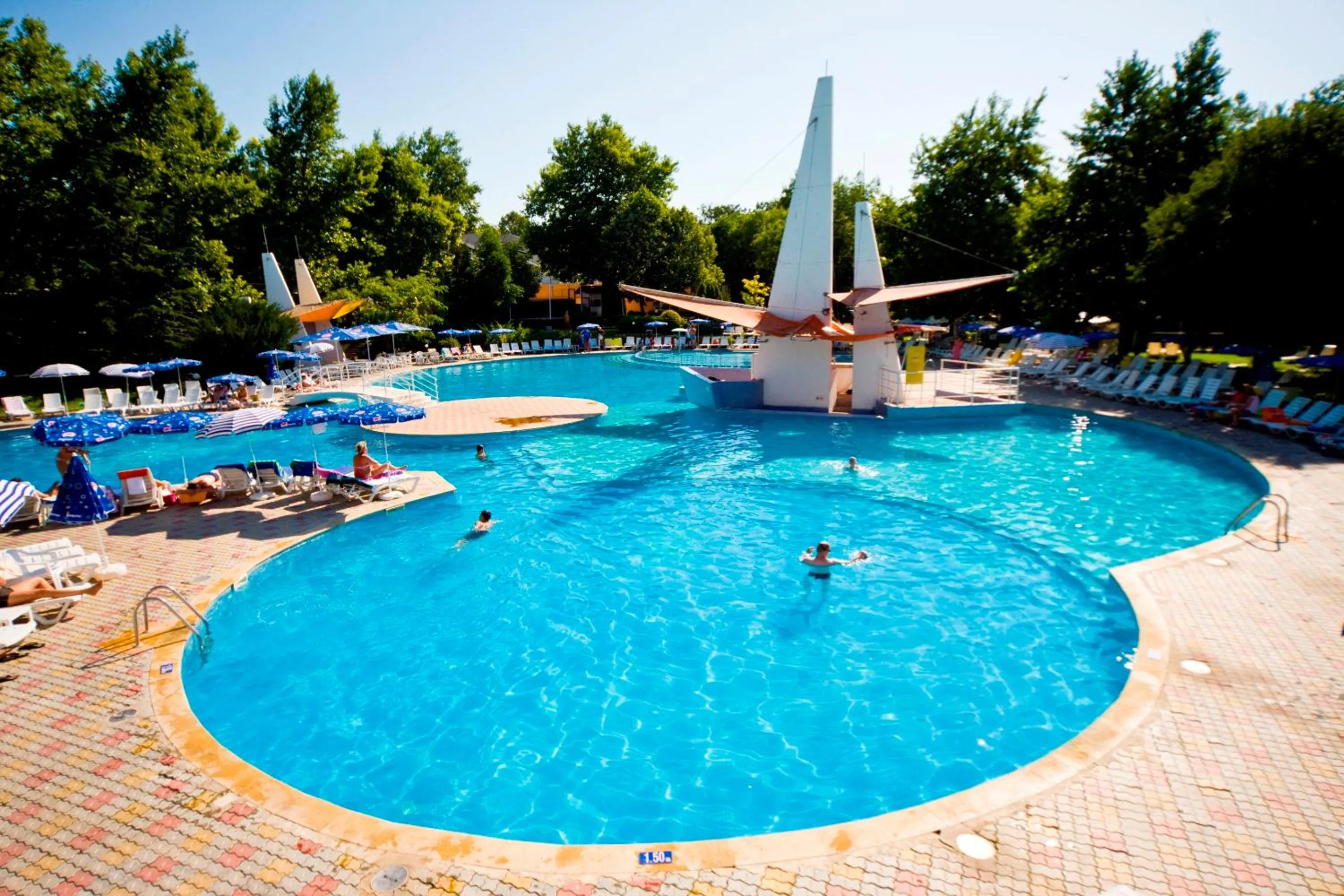 Swimming pool in Hotel Ralitsa Aquaclub - All Inclusive plus Aquapark