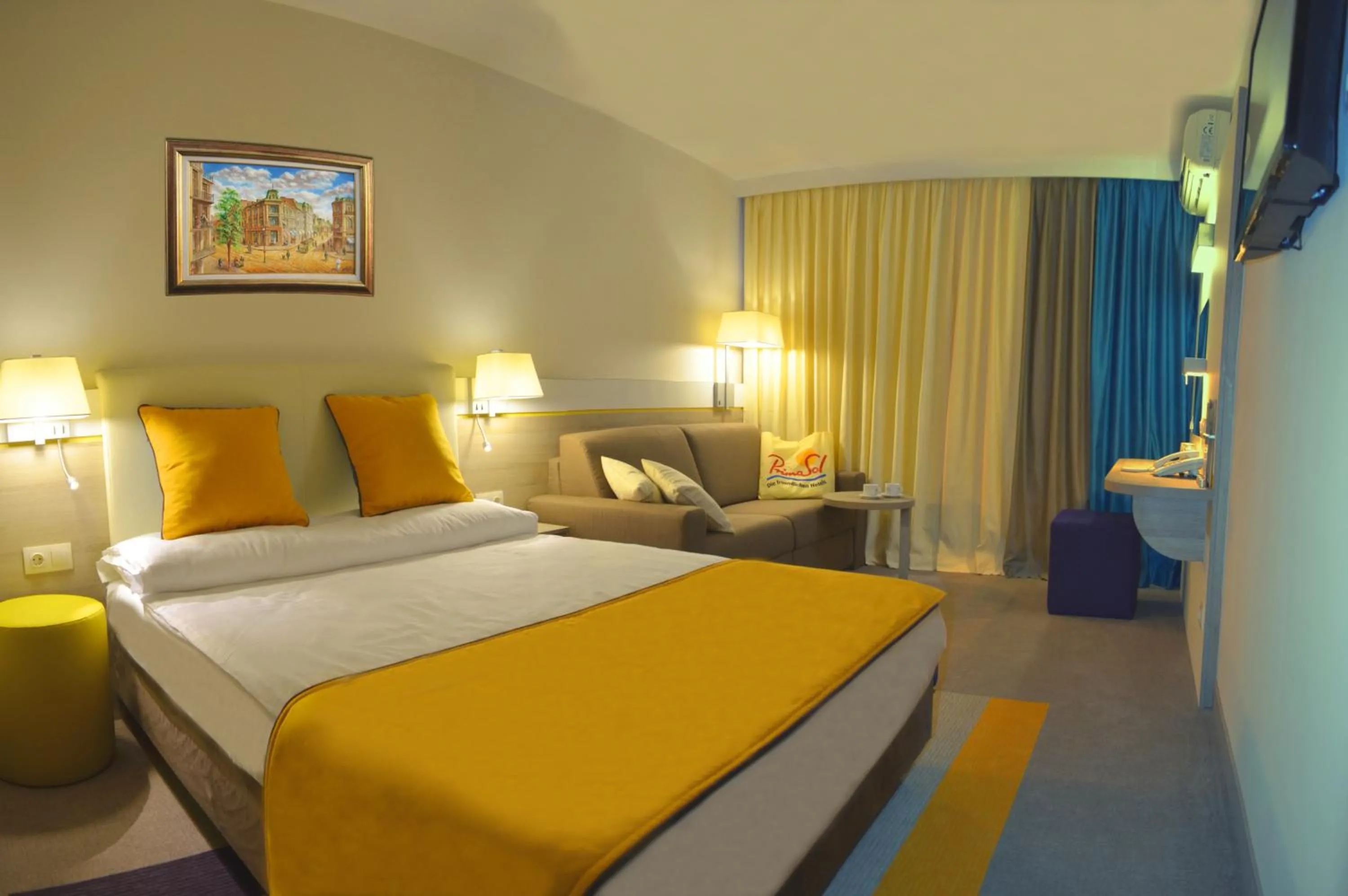 Bedroom, Bed in Hotel Ralitsa Aquaclub - All Inclusive plus Aquapark