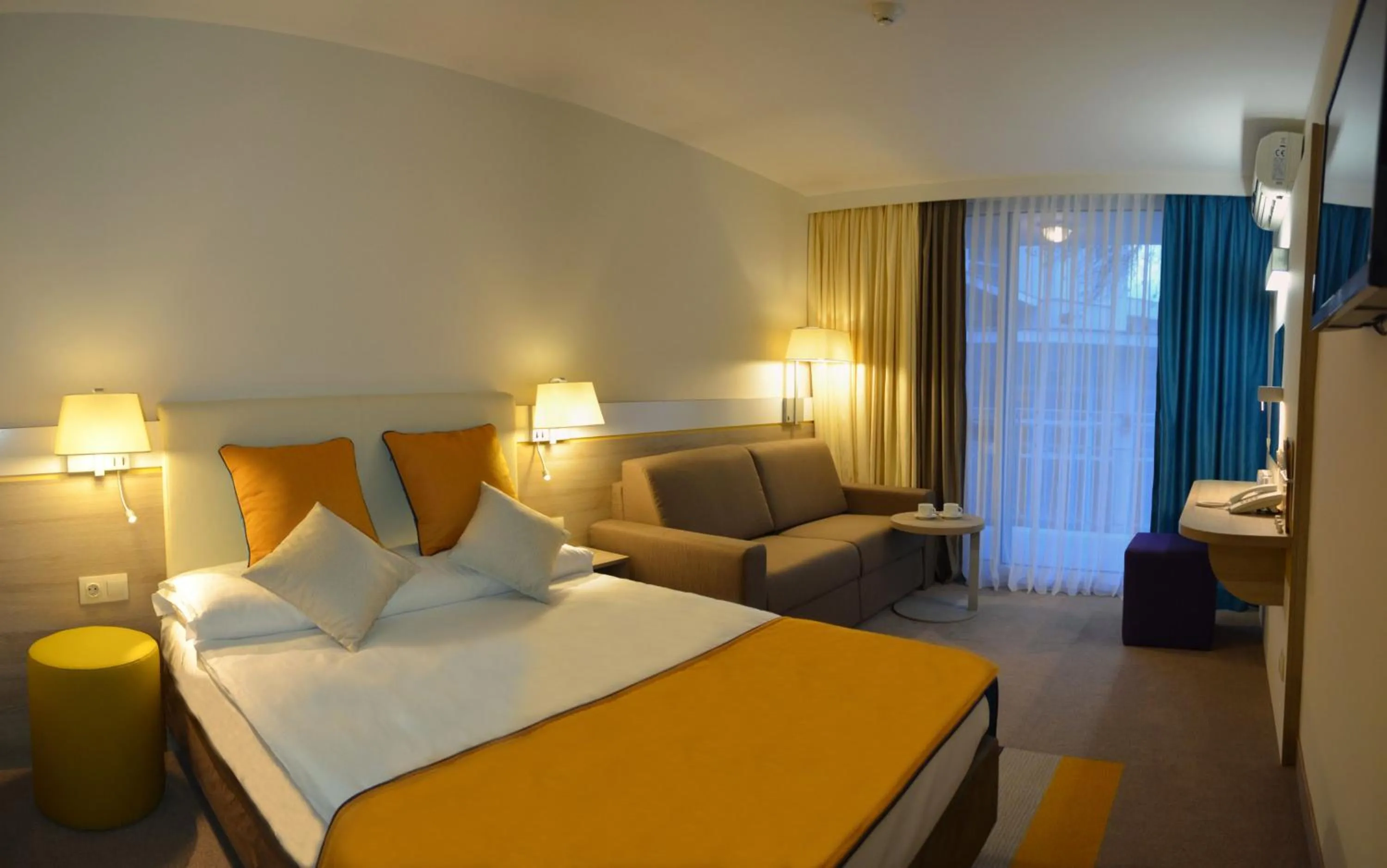 Bedroom, Bed in Hotel Ralitsa Aquaclub - All Inclusive plus Aquapark