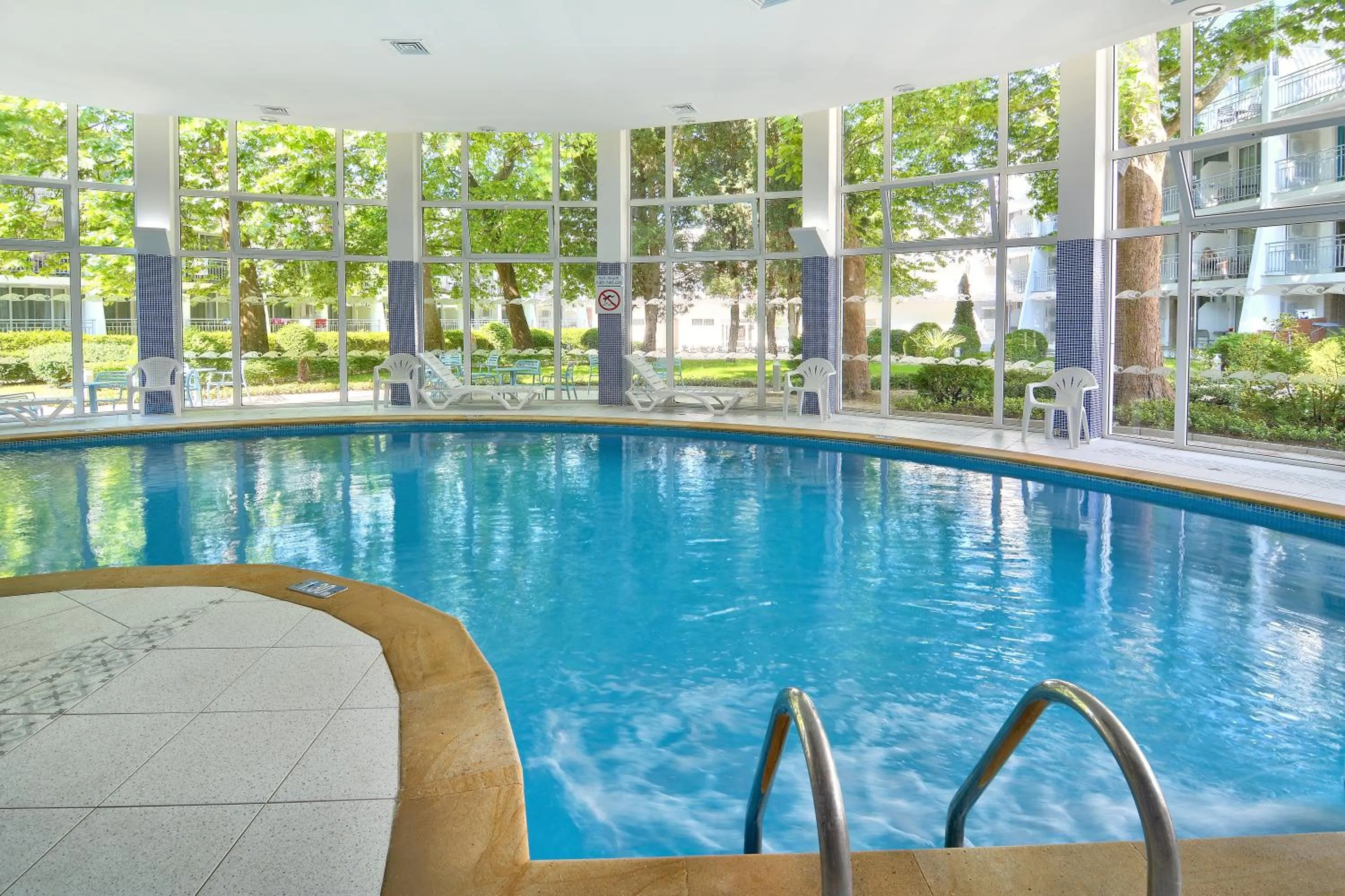 Swimming pool in Hotel Ralitsa Aquaclub - All Inclusive plus Aquapark