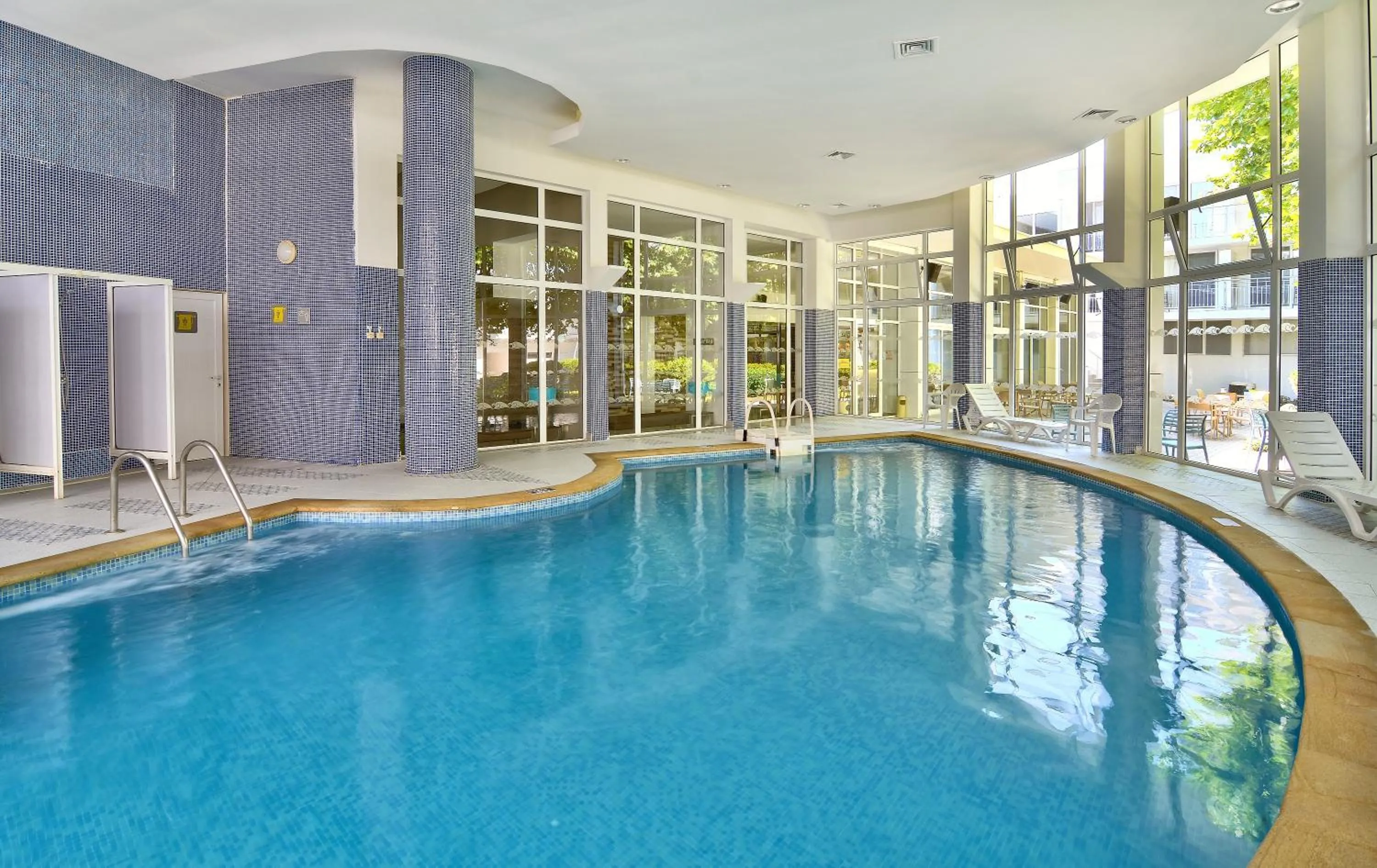 Swimming pool in Hotel Ralitsa Aquaclub - All Inclusive plus Aquapark