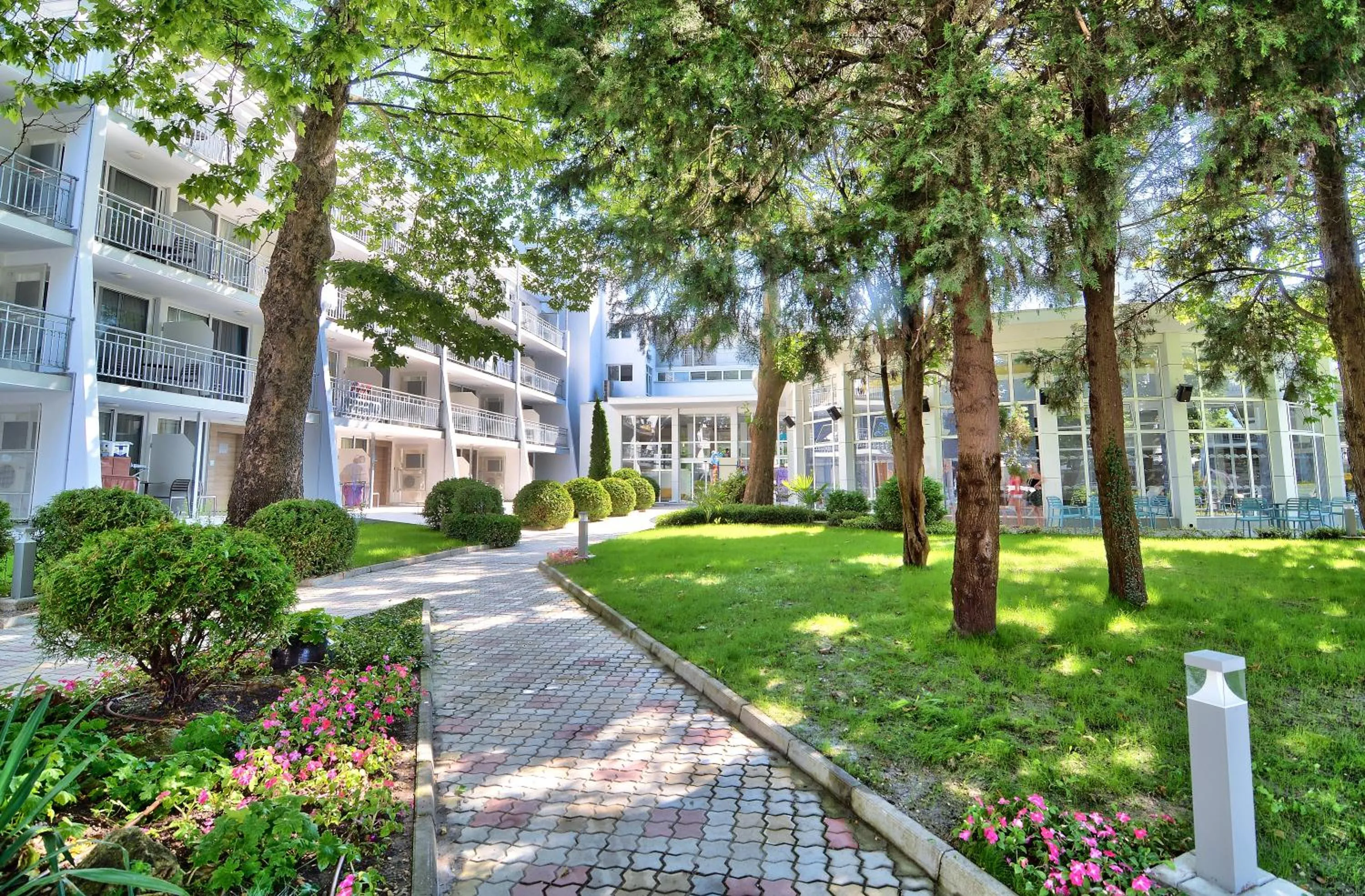 Garden in Hotel Ralitsa Aquaclub - All Inclusive plus Aquapark