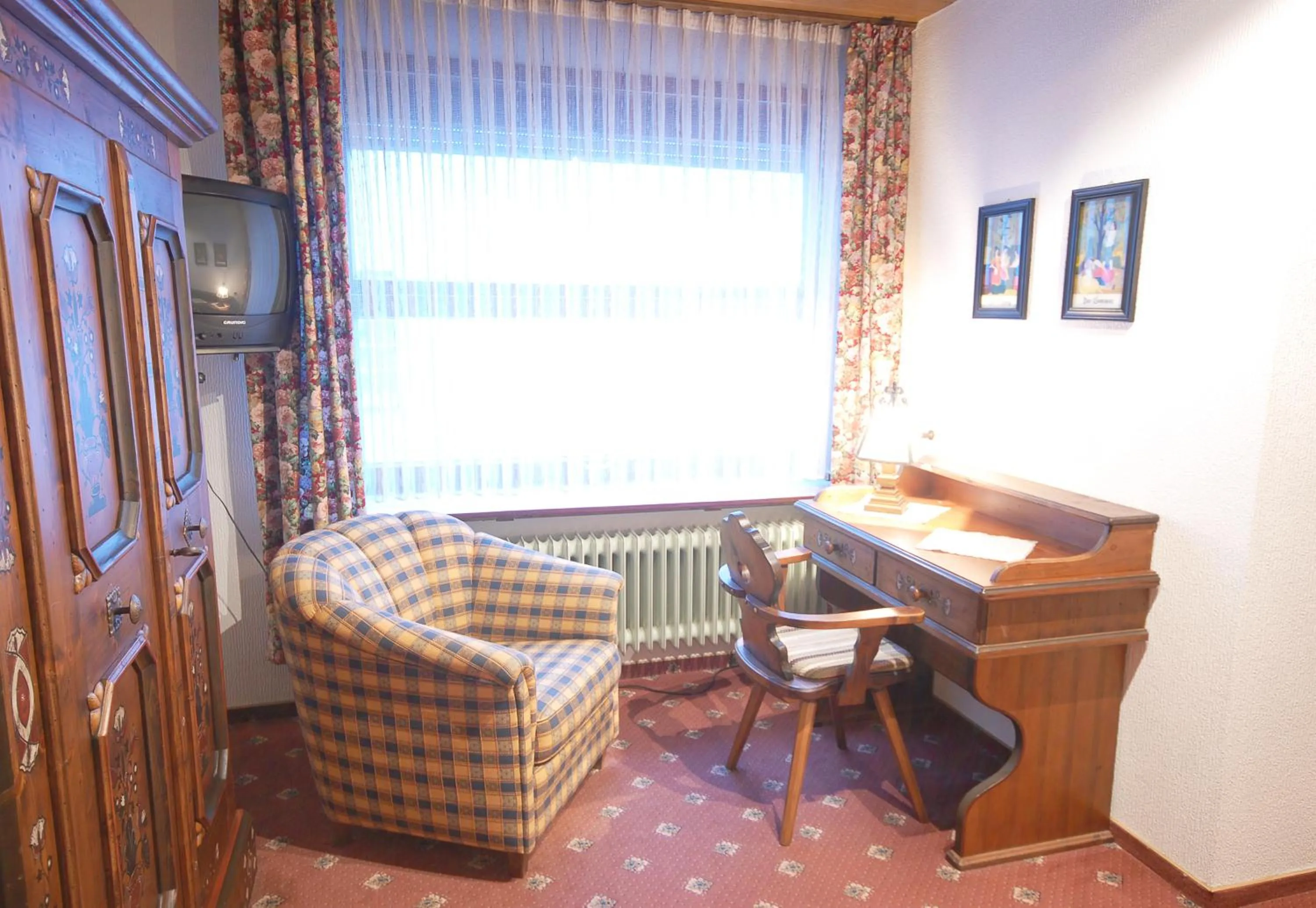 Seating area in Hotel Gondel