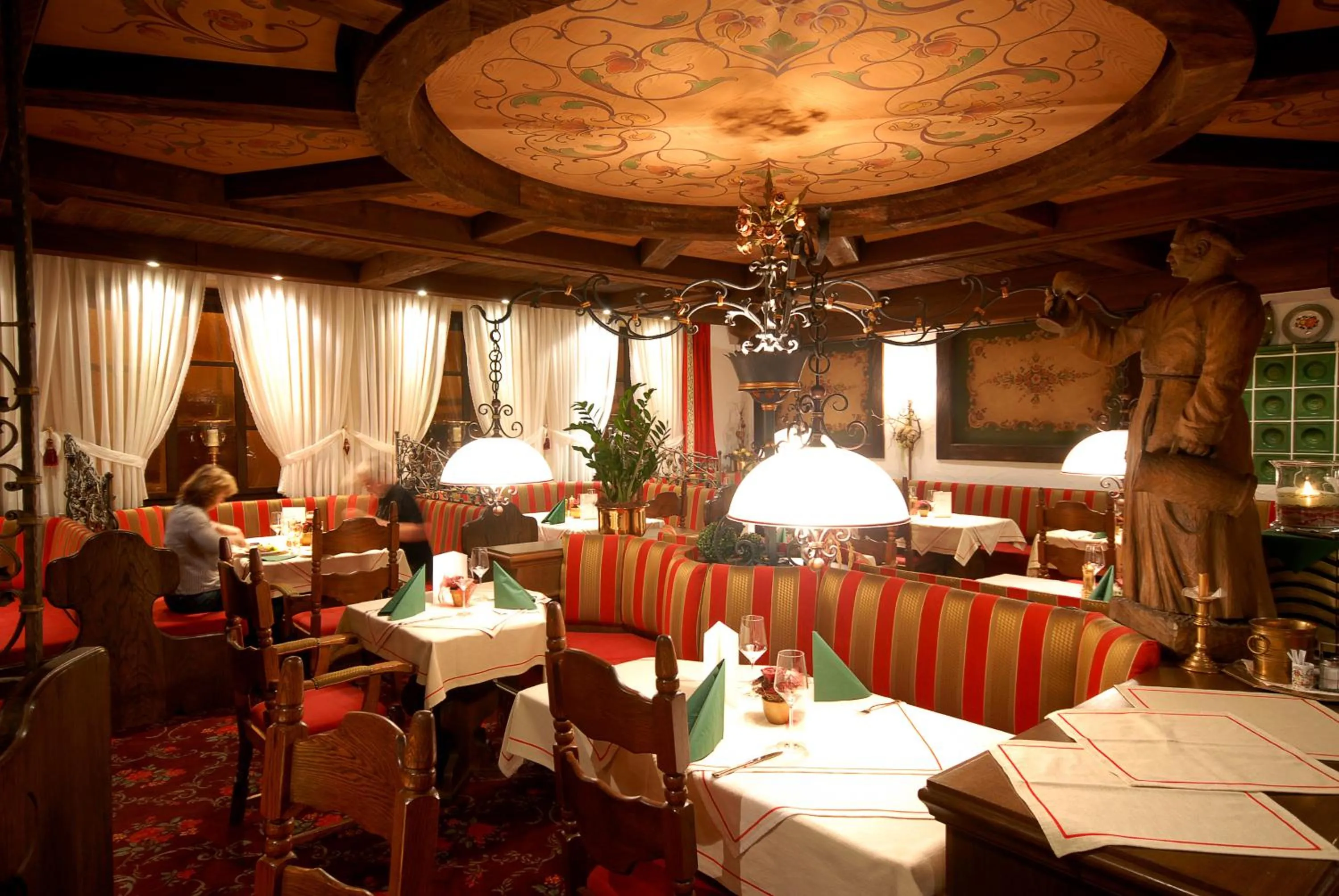 Restaurant/places to eat in Hotel Gondel