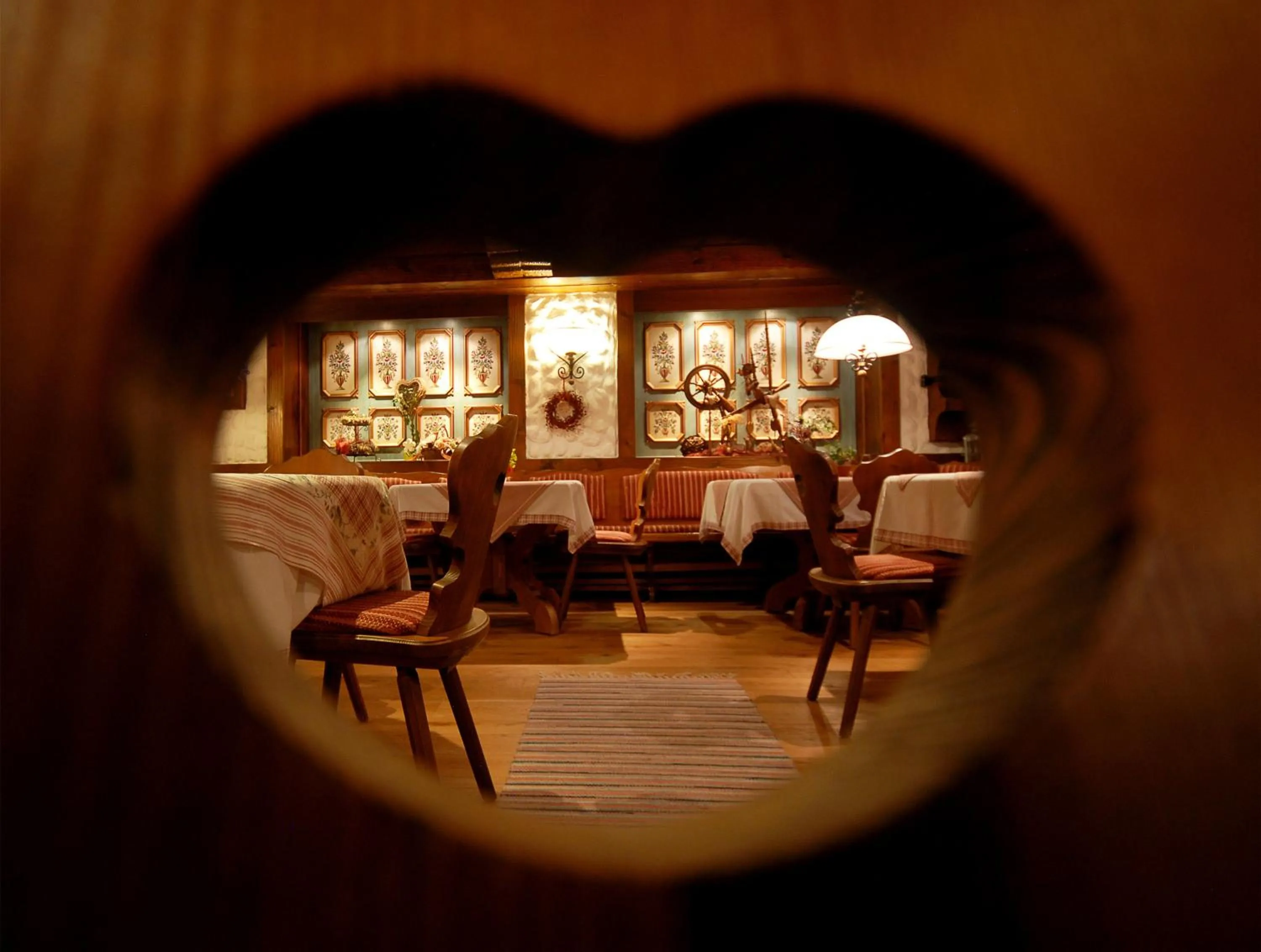 Restaurant/places to eat in Hotel Gondel