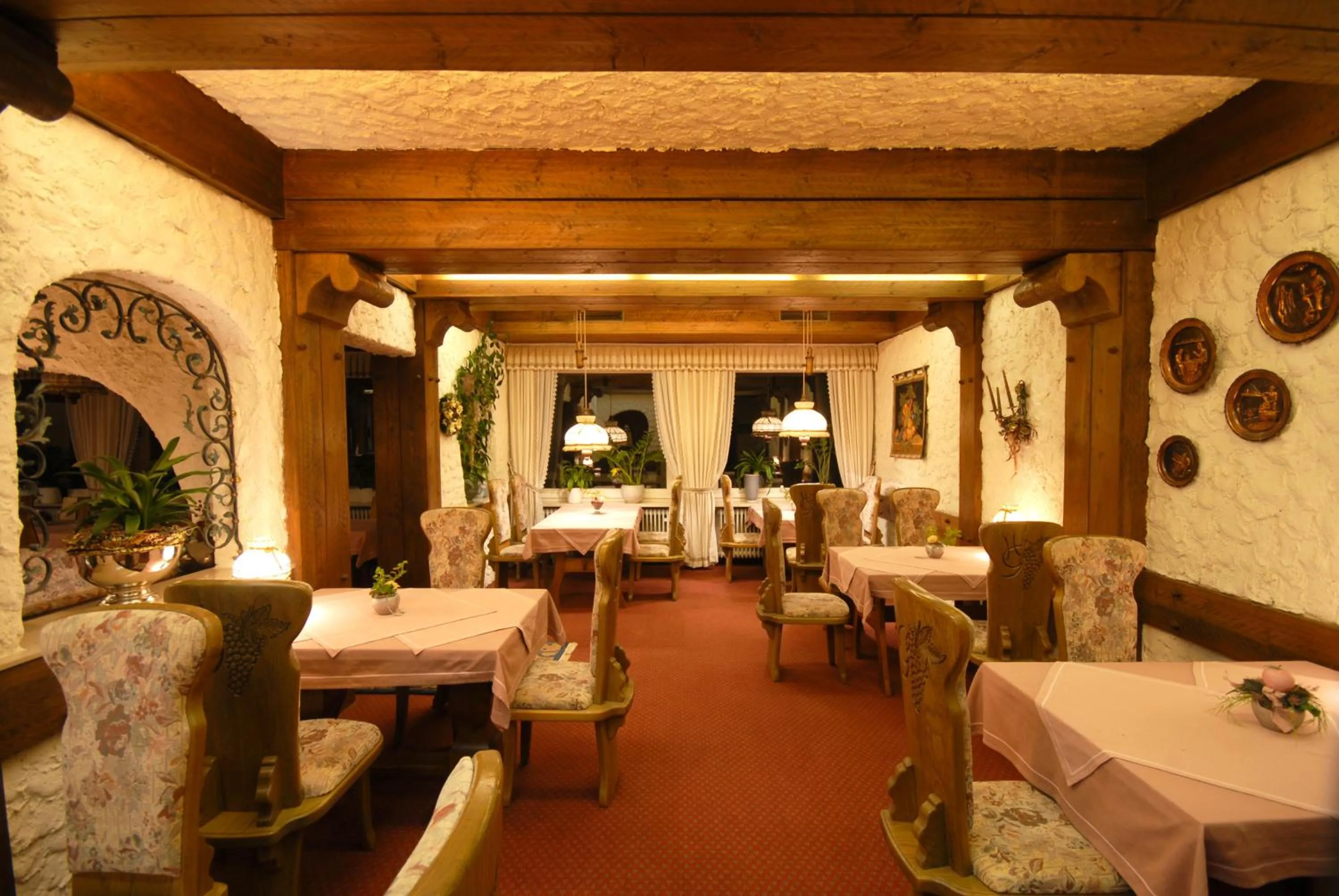 Restaurant/places to eat in Hotel Gondel