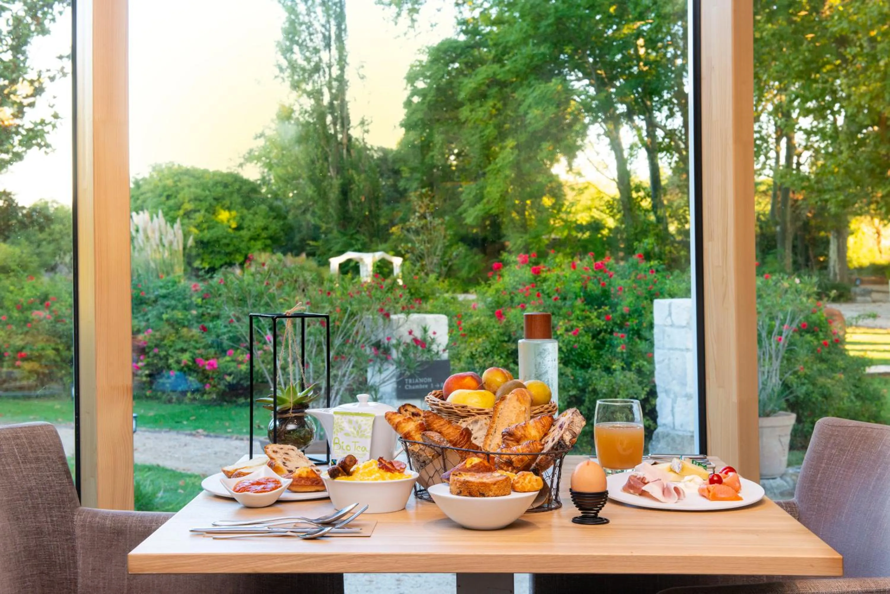 Breakfast in Château De Massillan