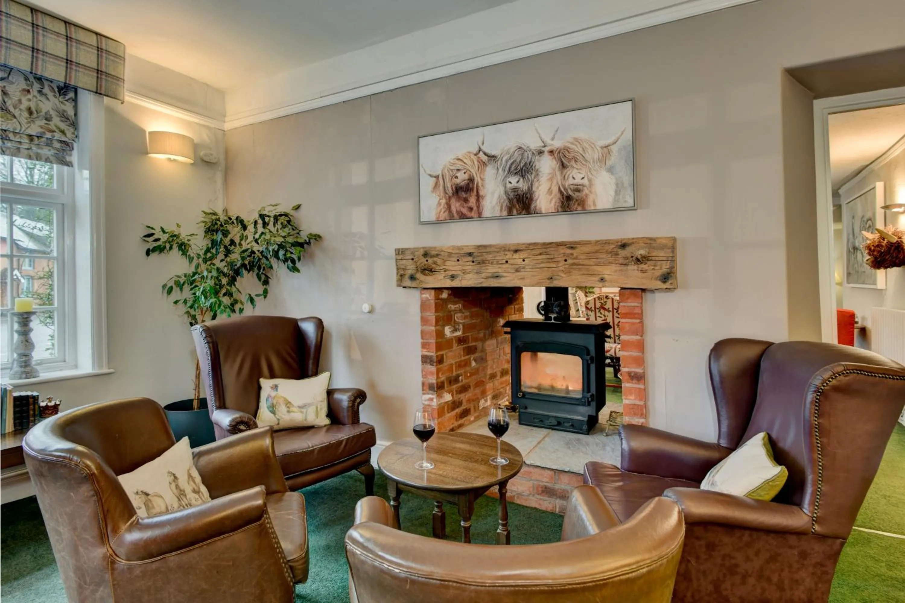 Lounge or bar in The Crown Hotel