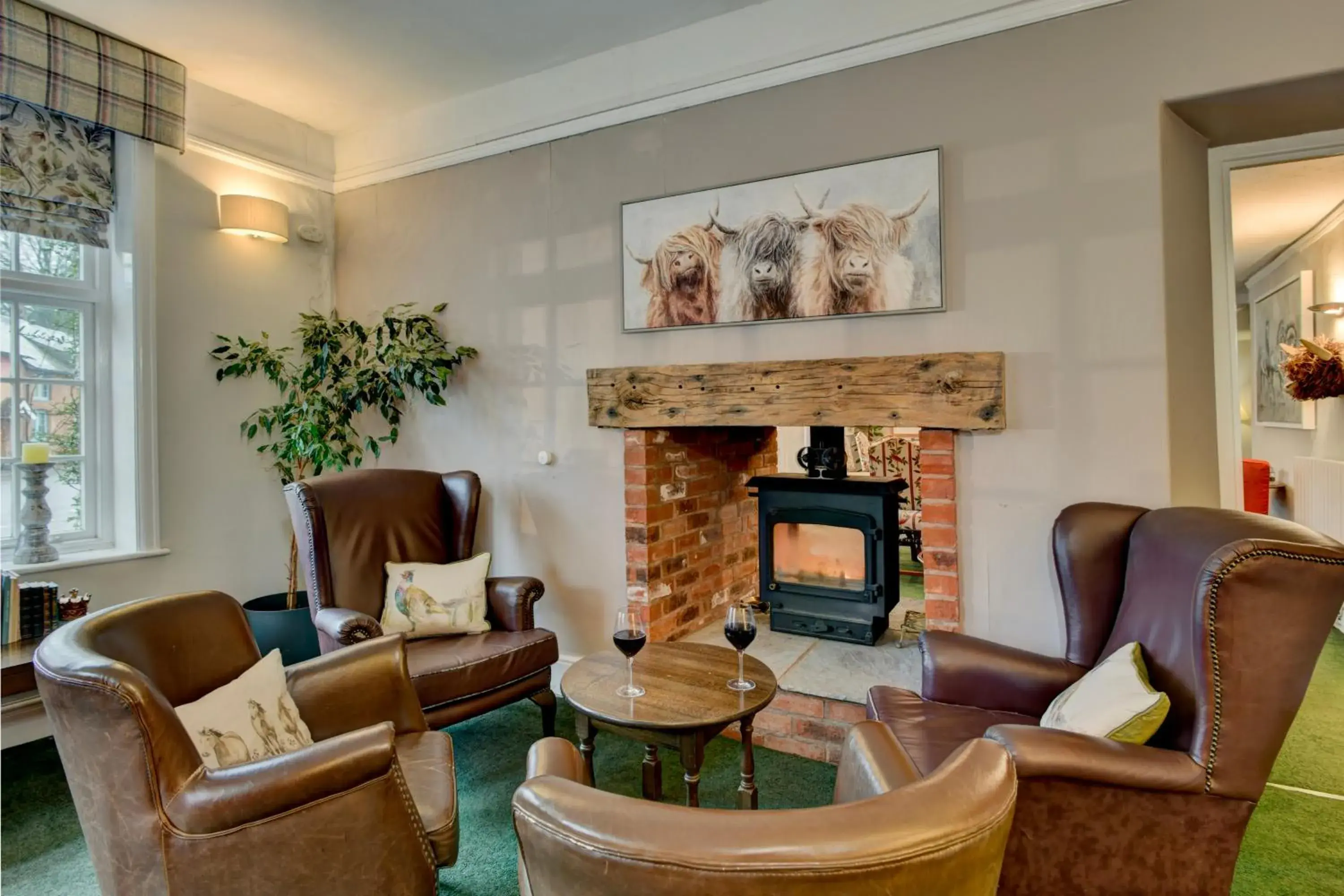 Lounge or bar in The Crown Hotel Lounge or bar in The Crown Hotel