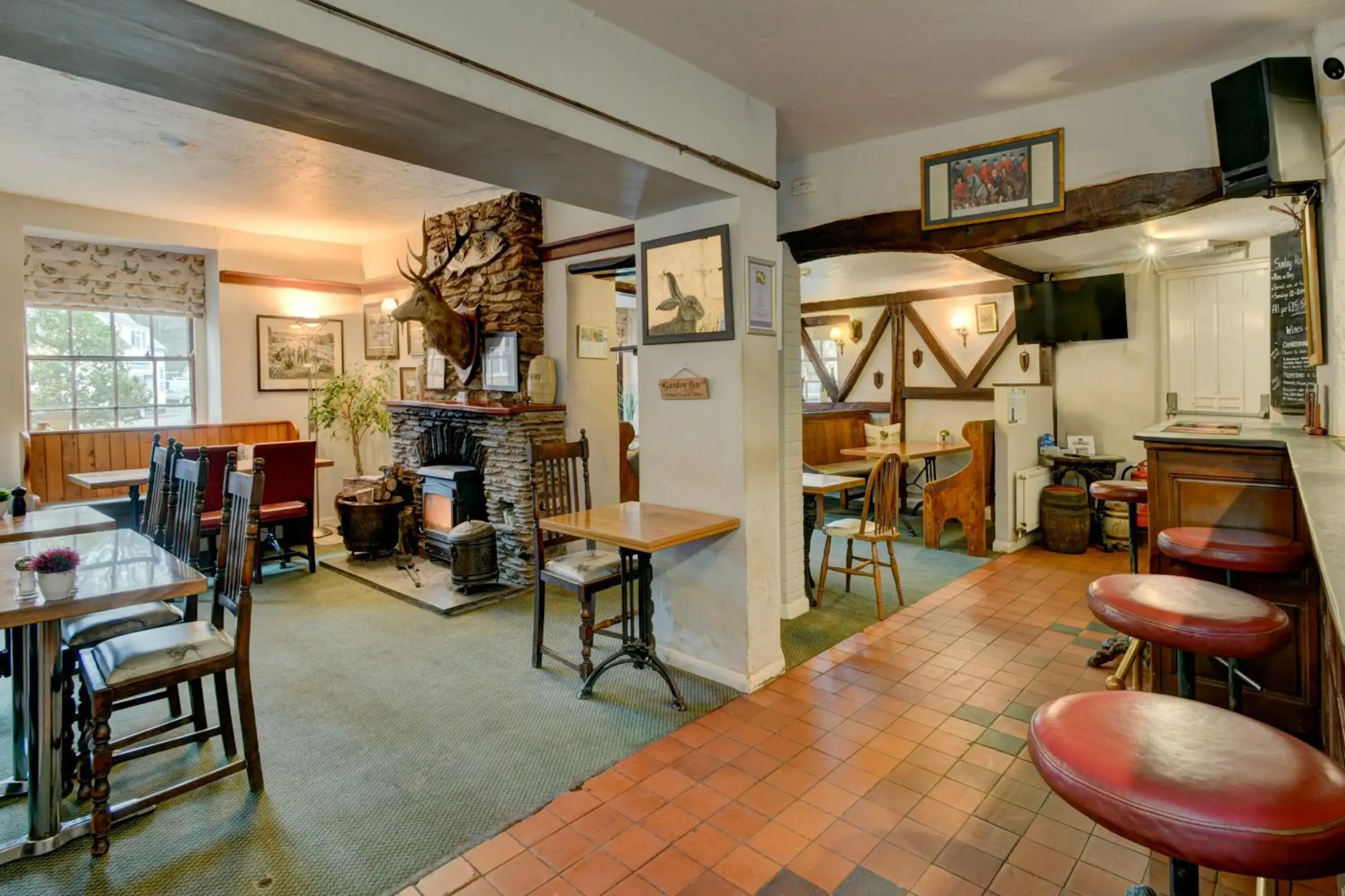 Lounge or bar in The Crown Hotel Lounge or bar in The Crown Hotel