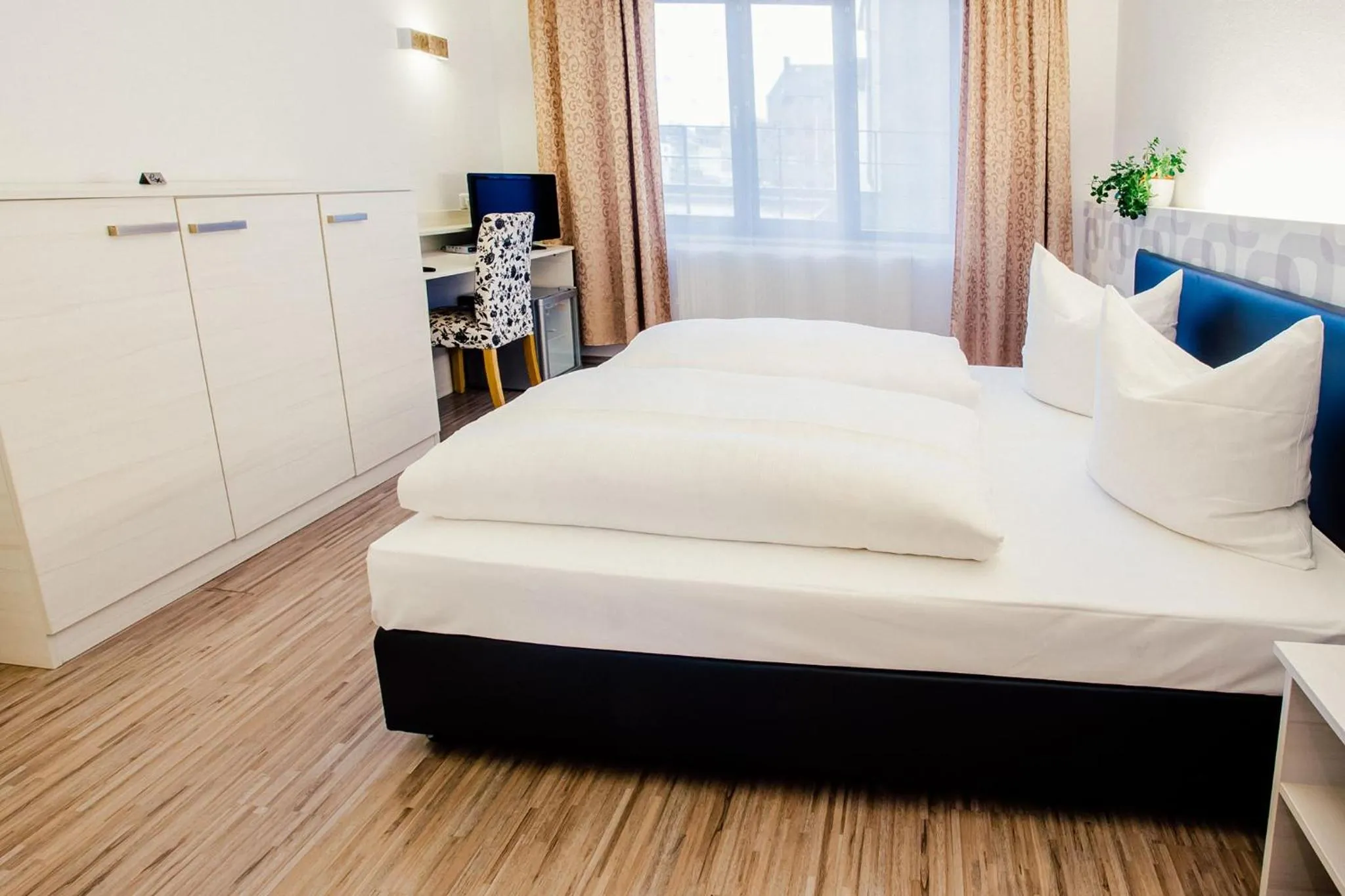 Photo of the whole room in Fair Hotel Mönchengladbach City