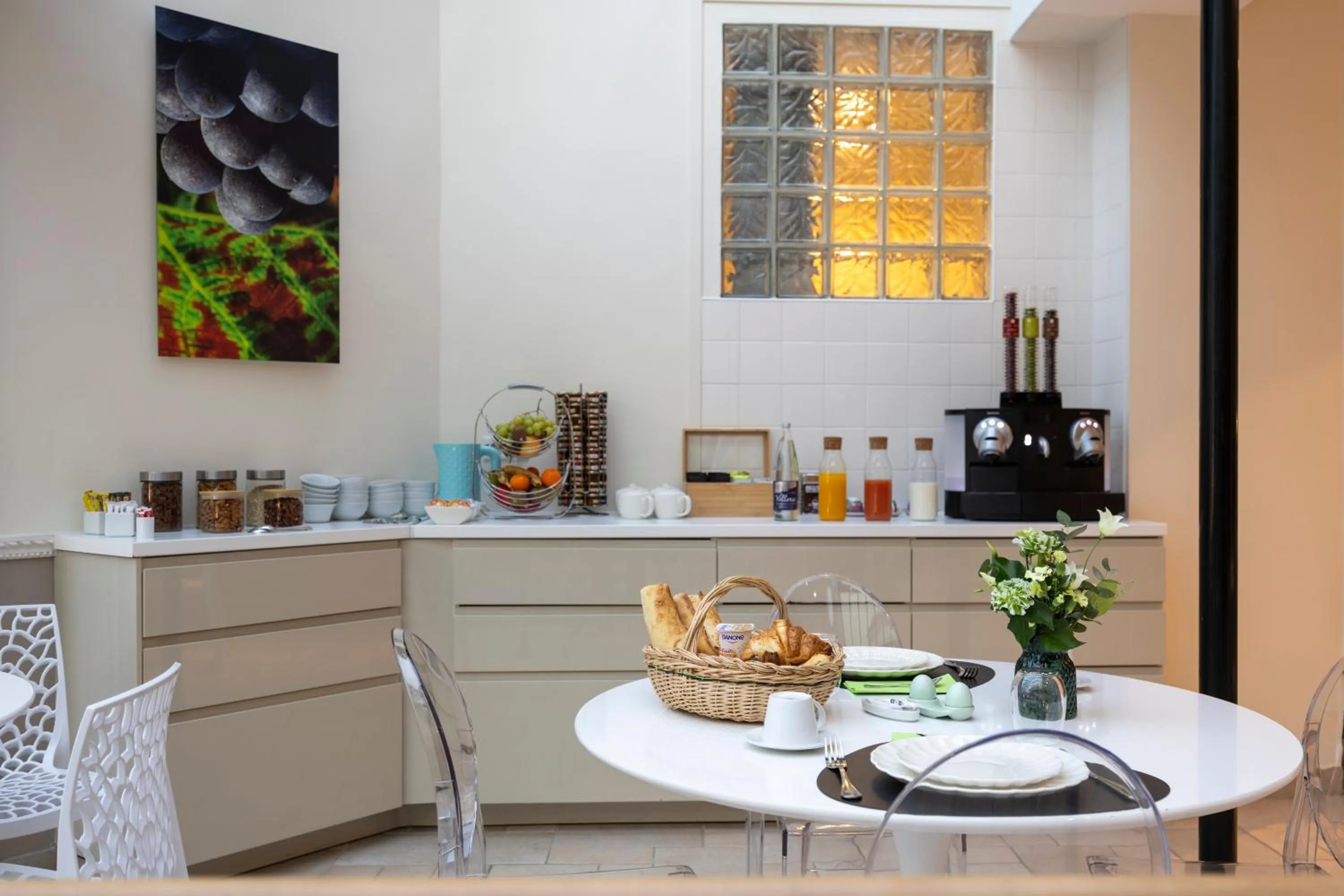 Breakfast in Hotel Jean Moët