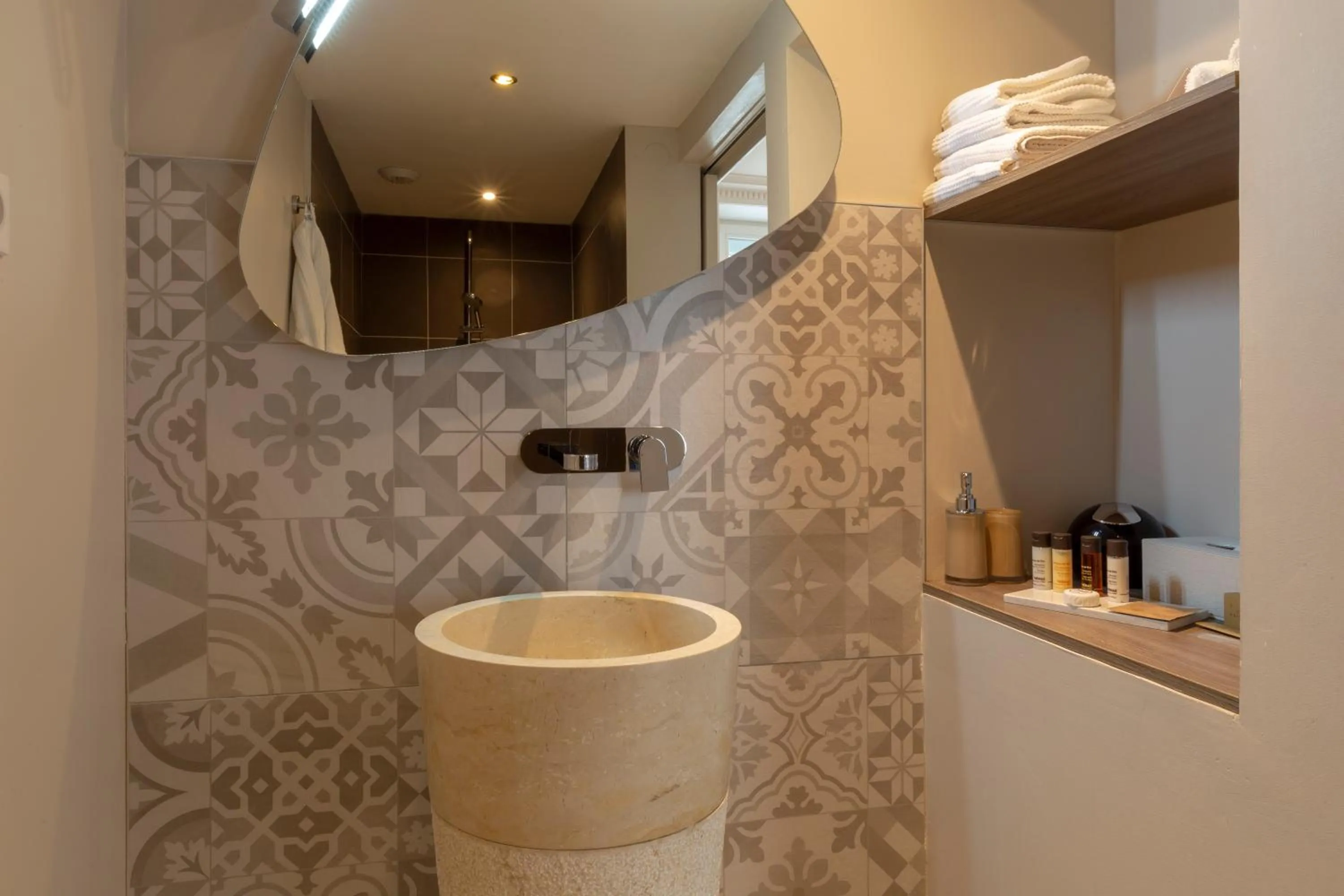 Bathroom in Hotel Jean Moët