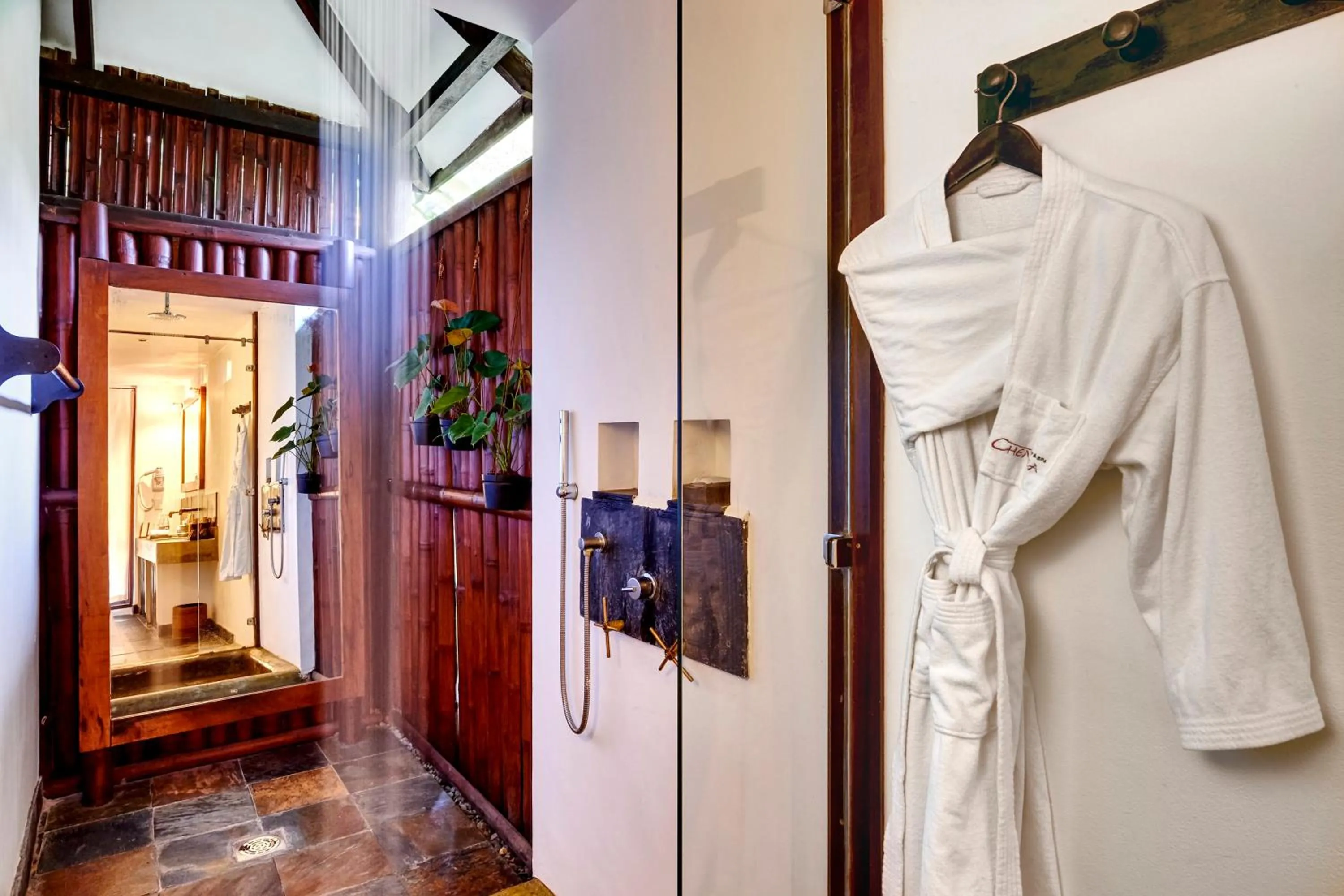 Shower in Chen Sea Resort & Spa Phu Quoc