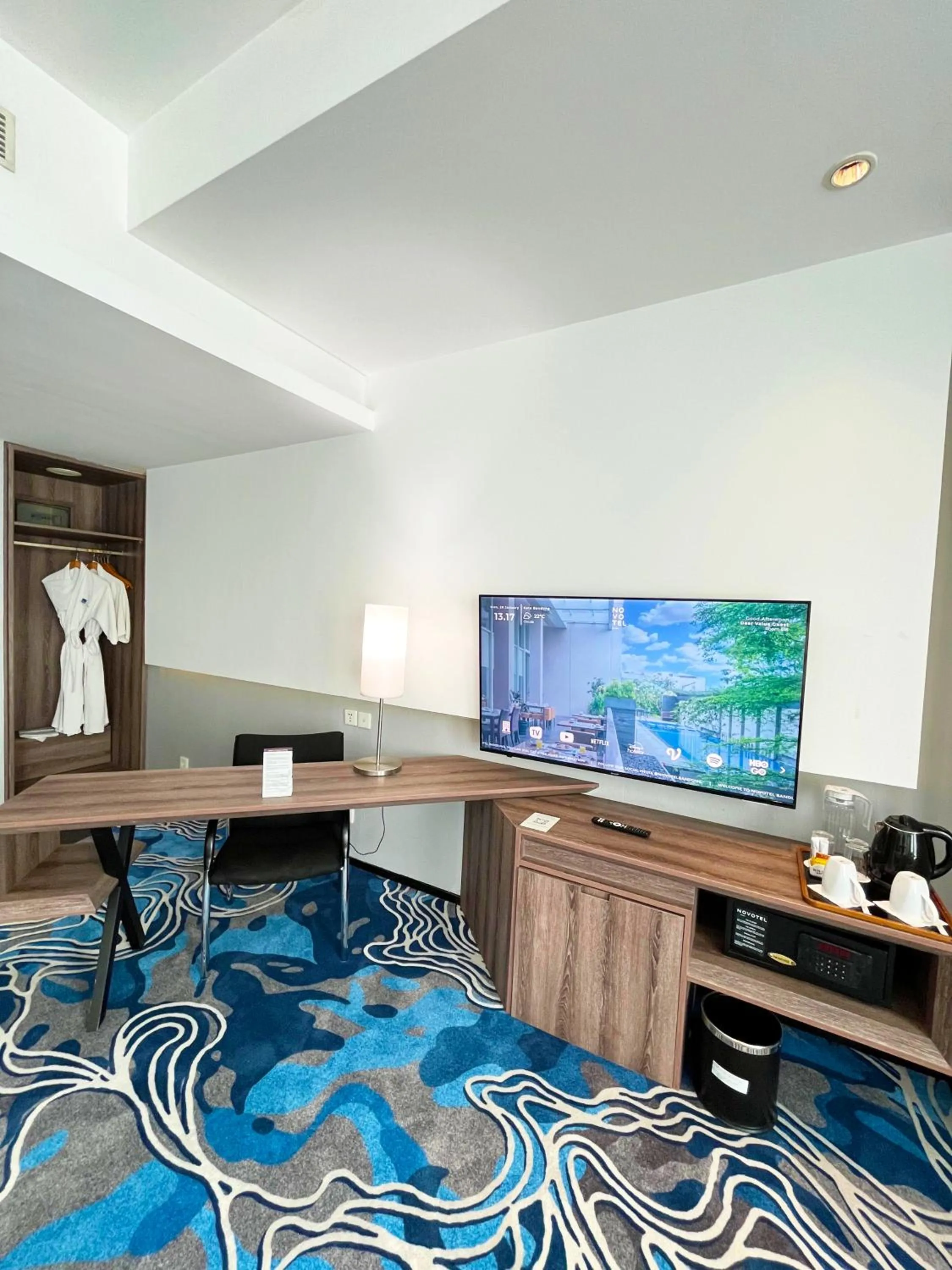 TV and multimedia in Novotel Bandung