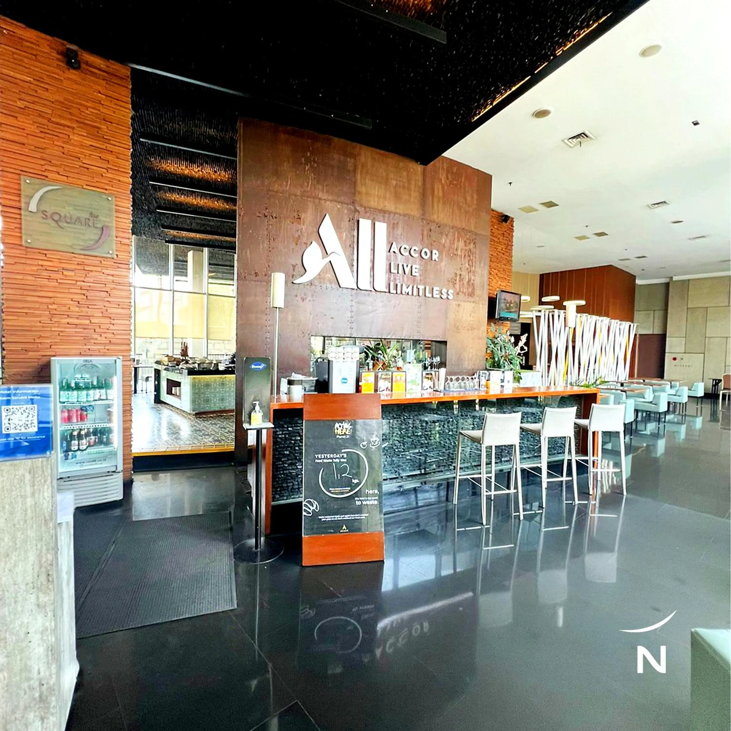 Restaurant/places to eat in Novotel Bandung