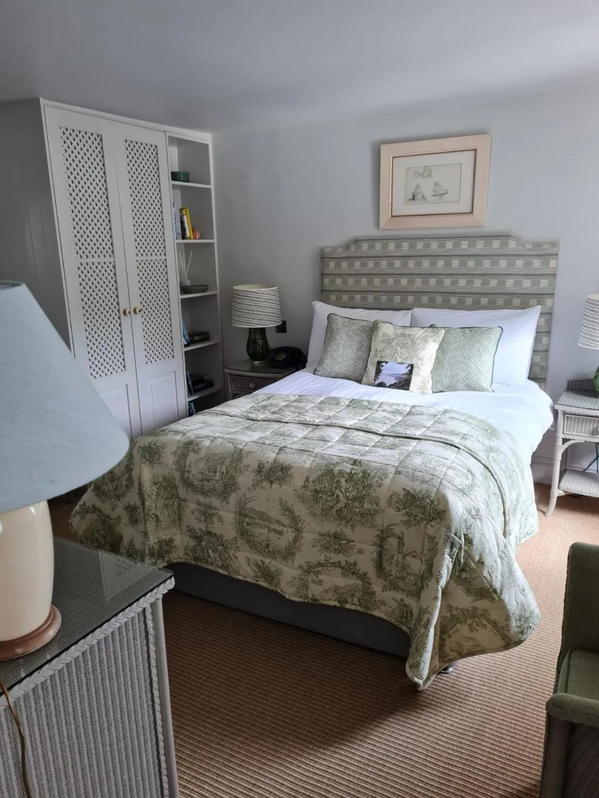 Bed in Red Lion Hotel