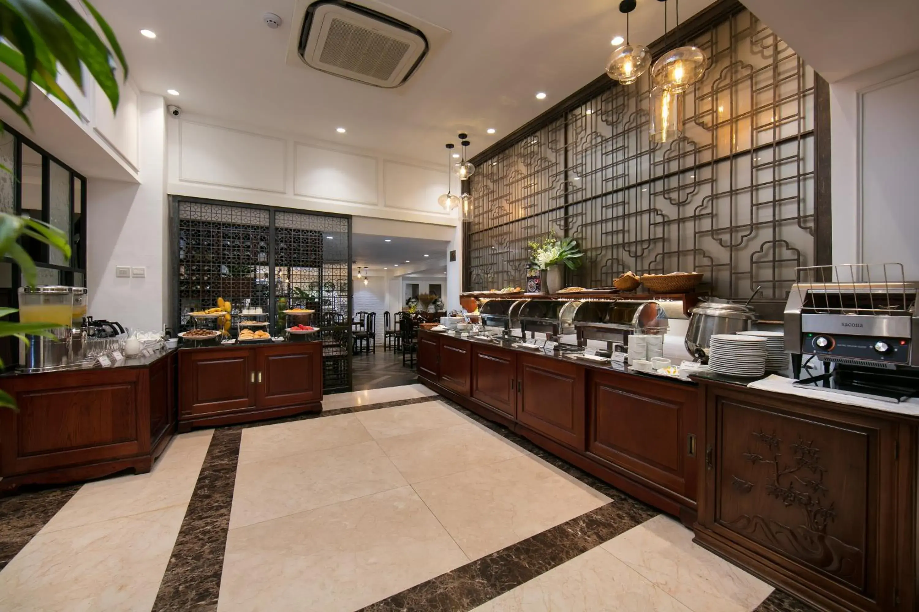 Breakfast in Hong Ngoc Dynastie Boutique Hotel & Spa Breakfast in Hong Ngoc Dynastie Boutique Hotel & Spa