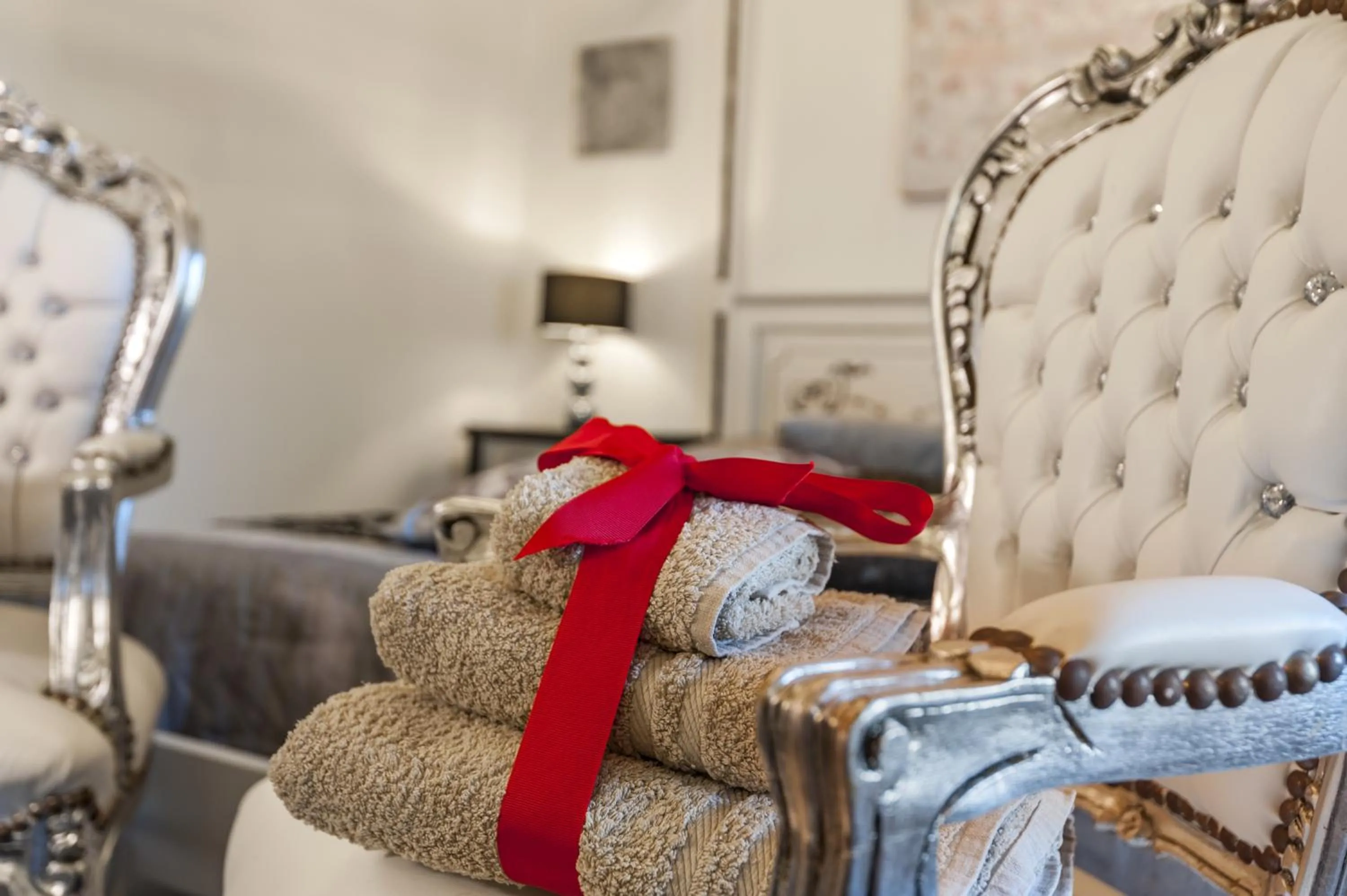 Decorative detail, Bed in Sweet Tuscany