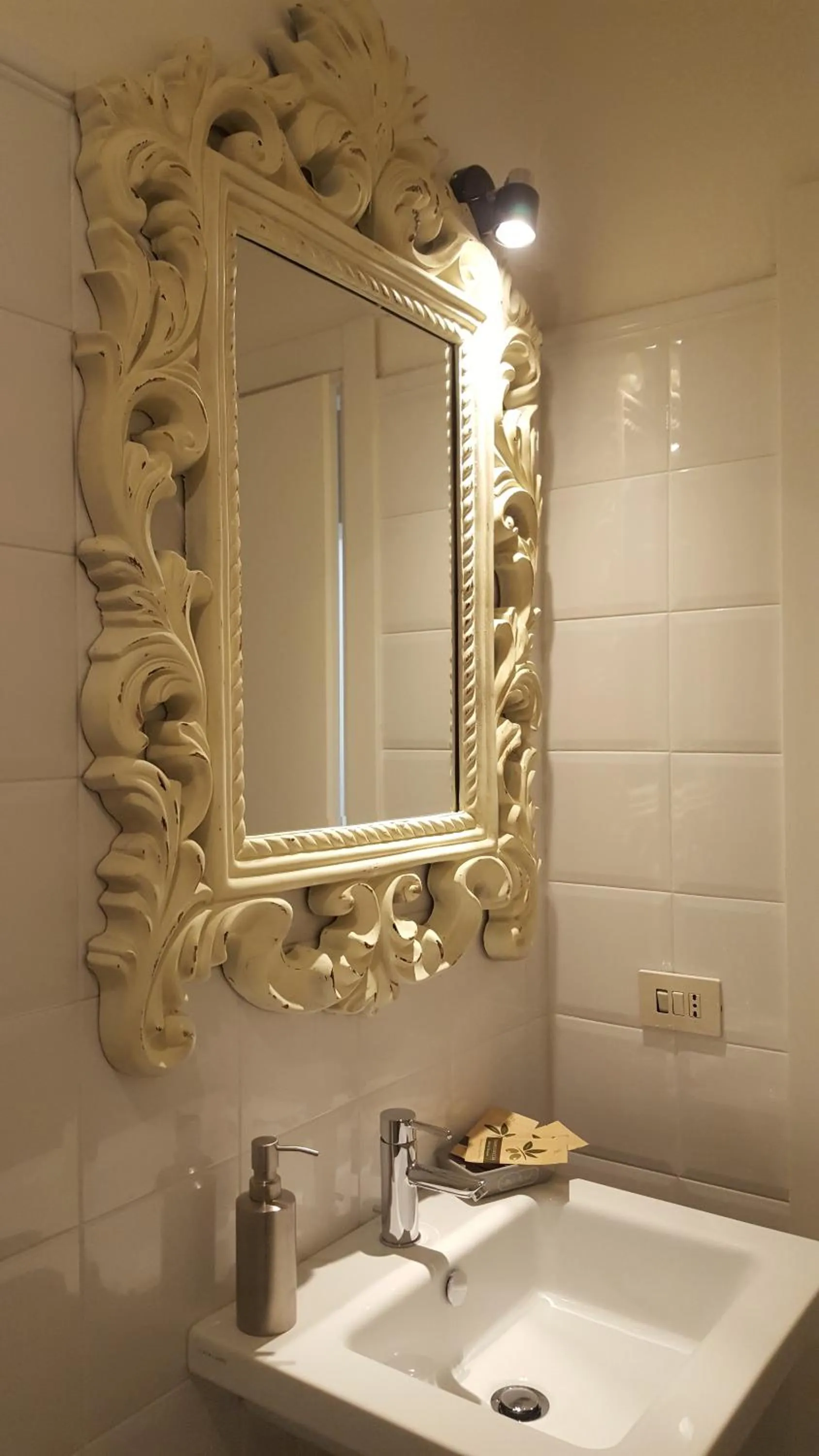 Bathroom in Sweet Tuscany
