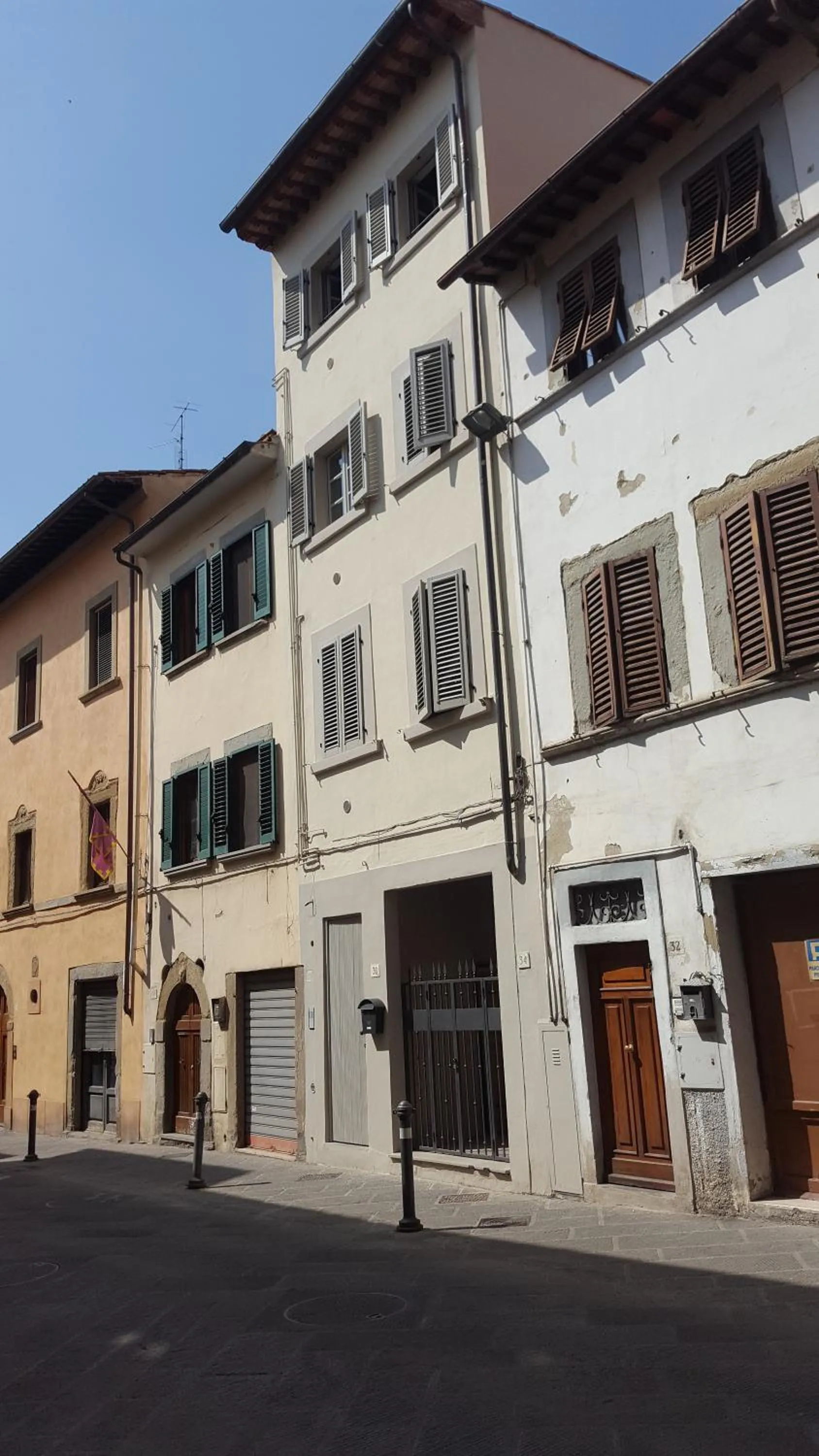 Property building in Sweet Tuscany