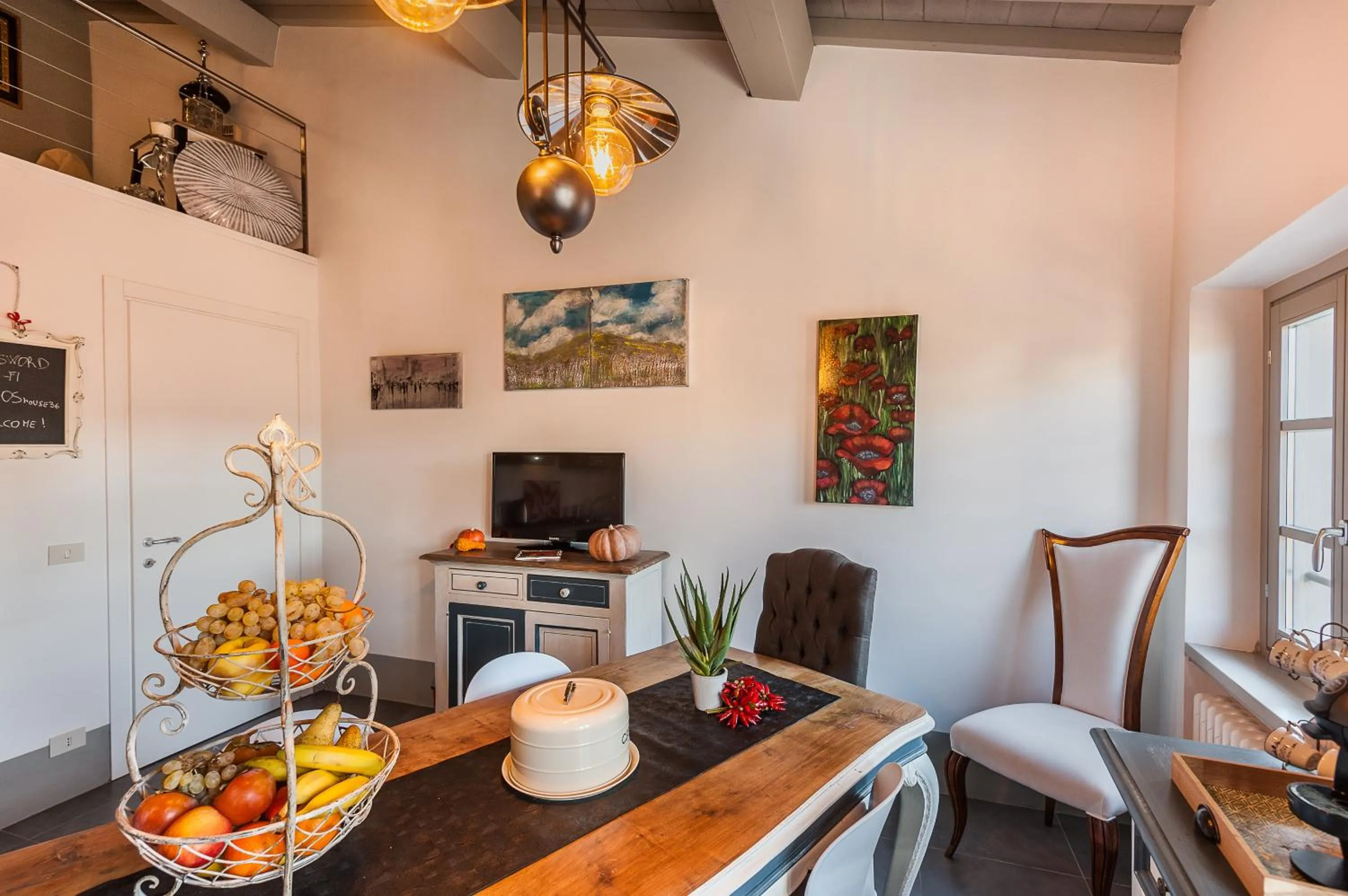 Dining area in Sweet Tuscany