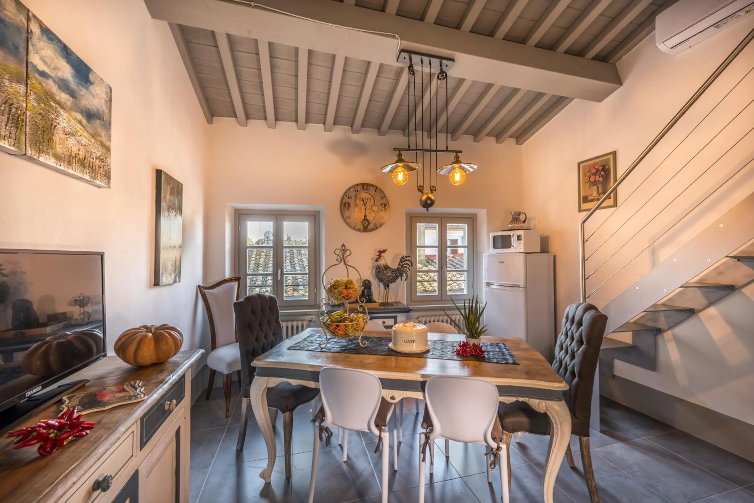 Dining area in Sweet Tuscany
