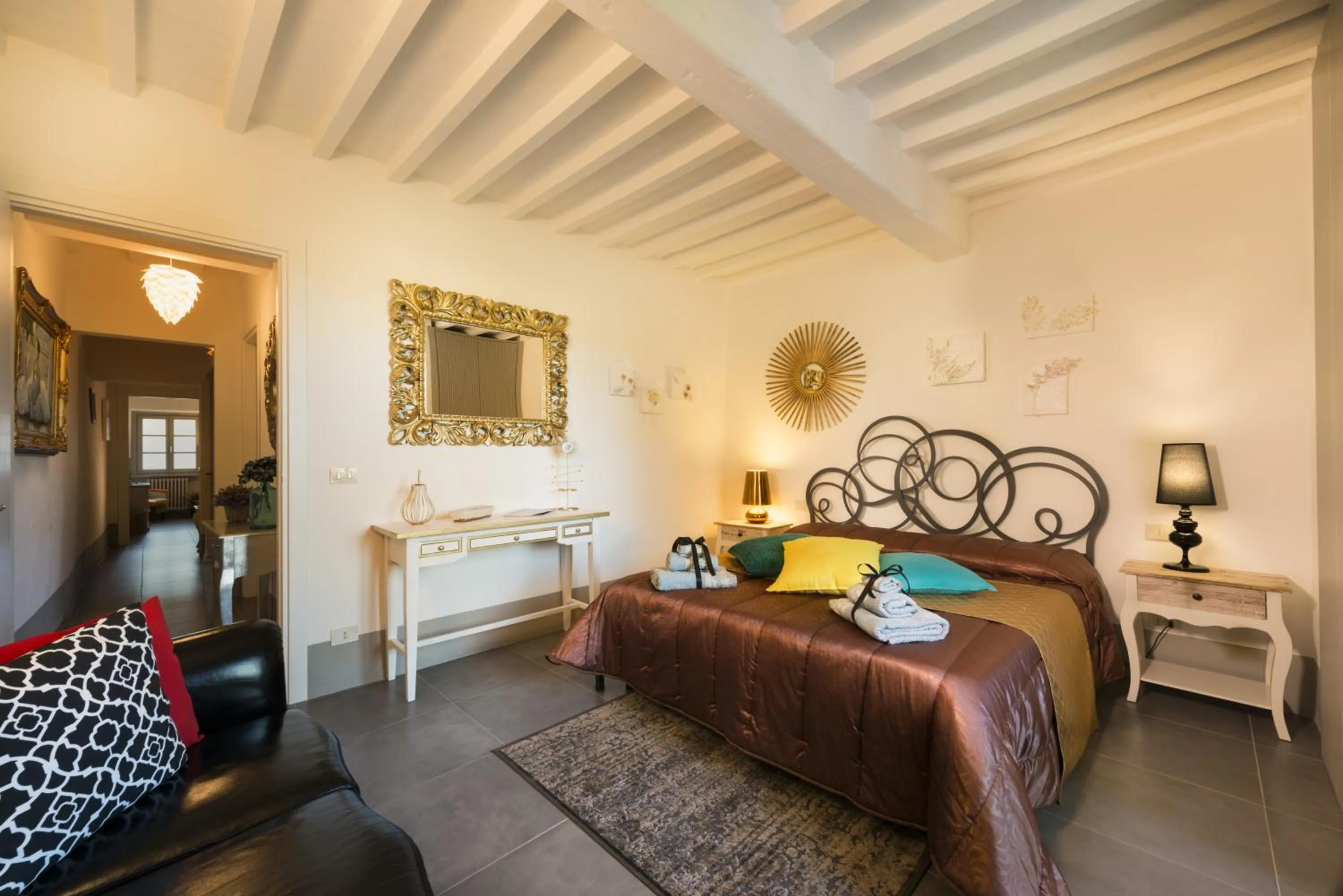 Photo of the whole room, Bed in Sweet Tuscany