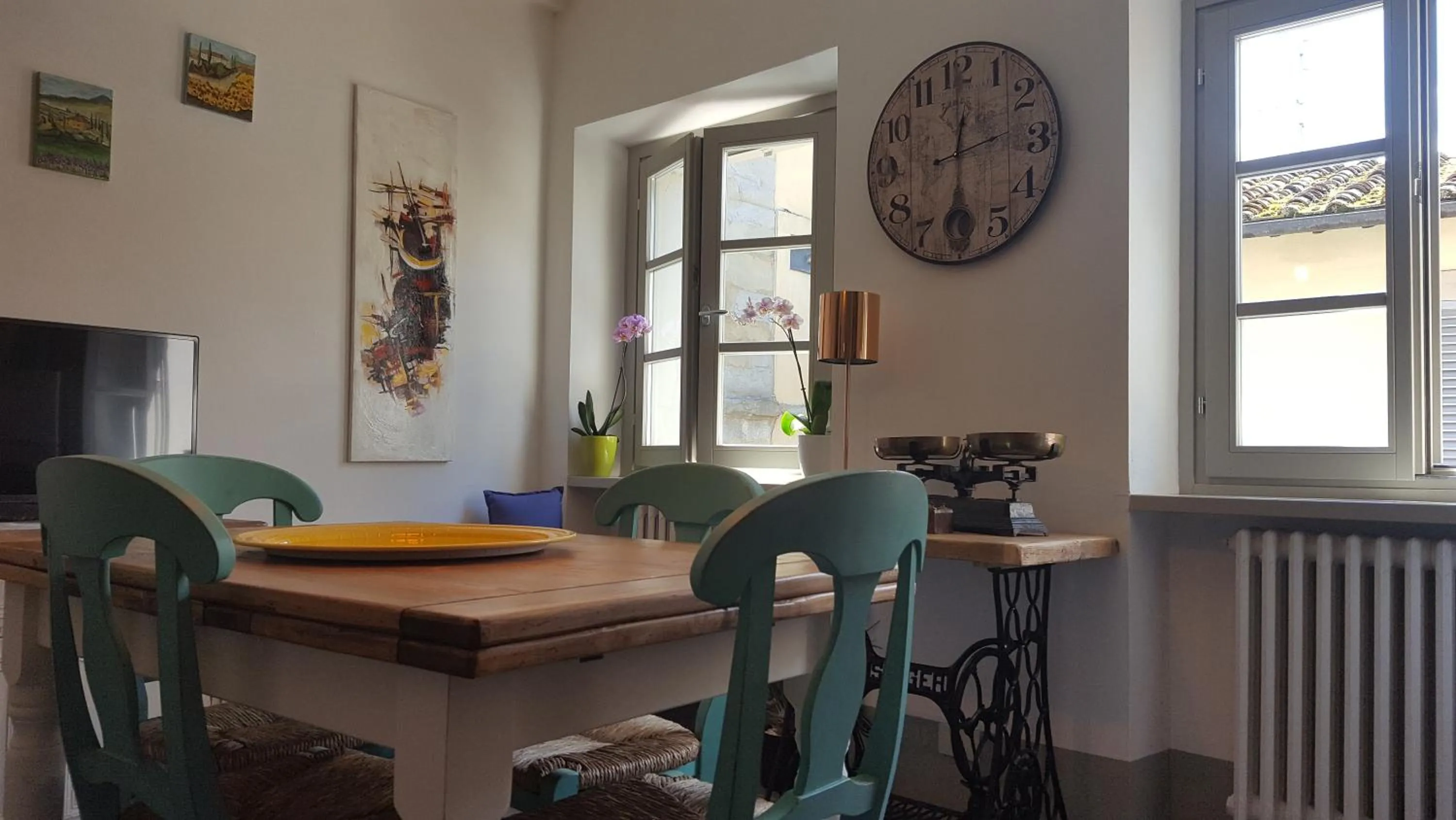 Dining area in Sweet Tuscany