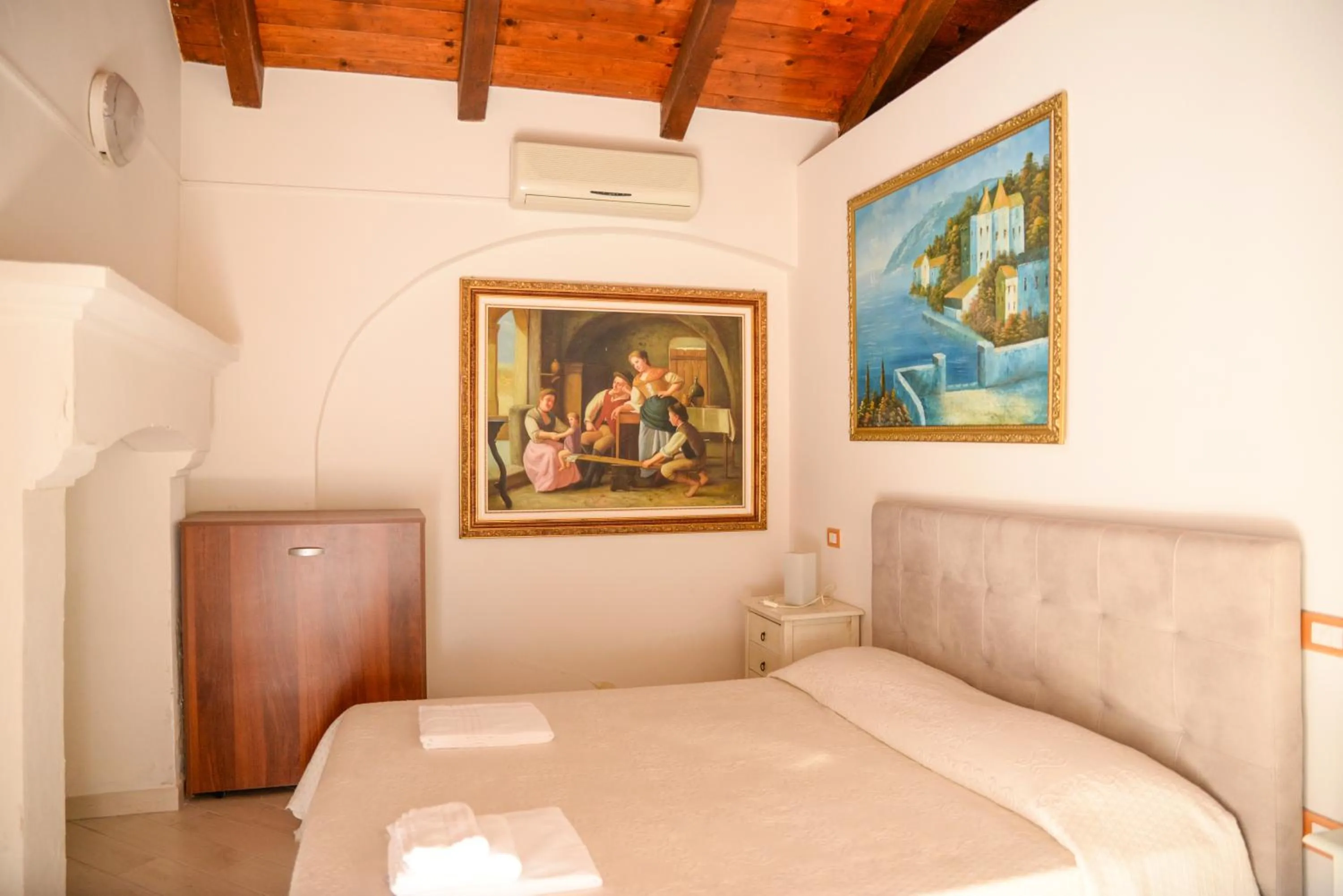 Bed in Hotel Ristorante Termitito