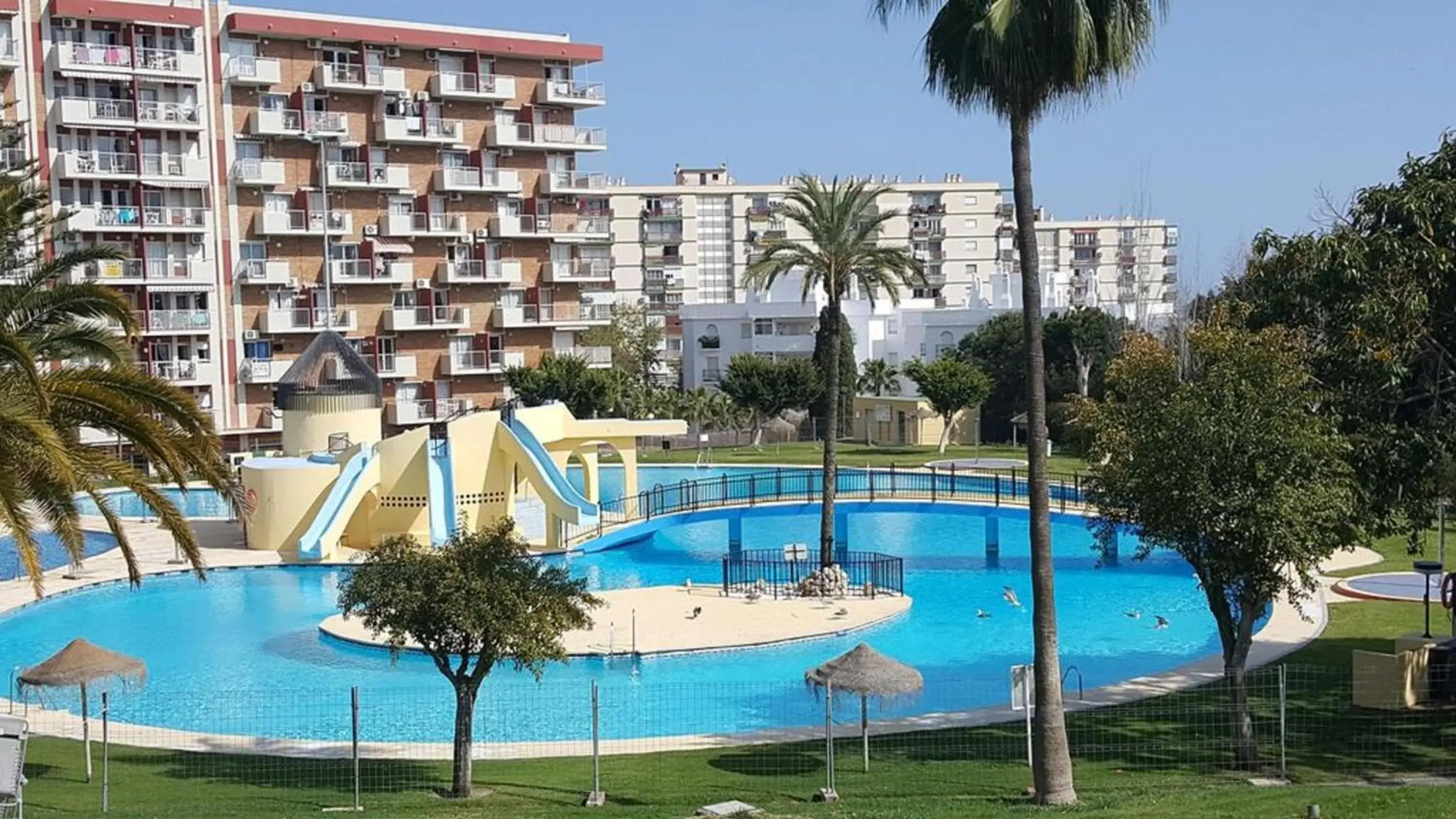 EXKLUSIVA LÄGENHET I BENALMADENA EXKLUSIVA LÄGENHET I BENALMADENA