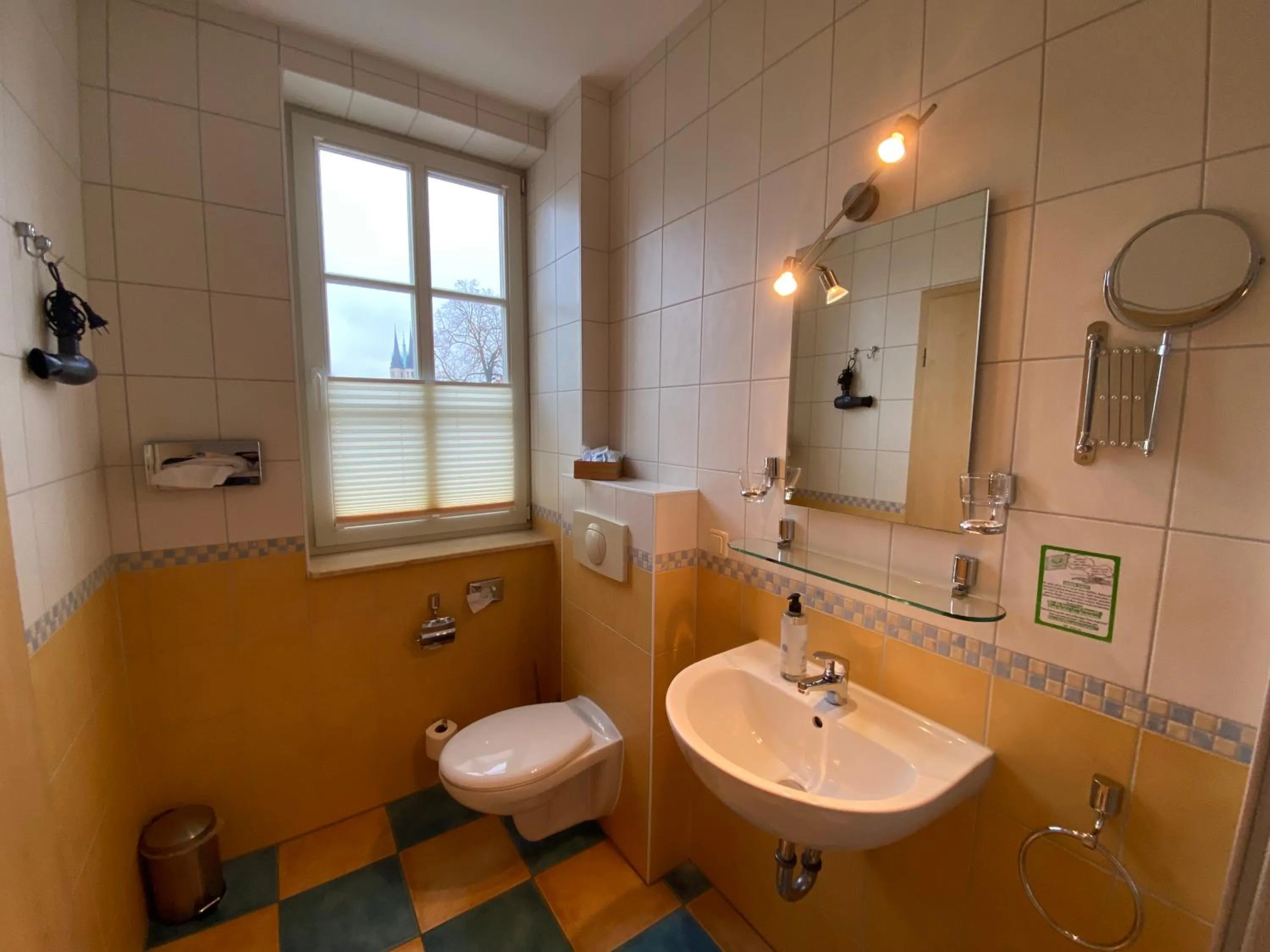 Toilet in Gästehaus Weidenmühle