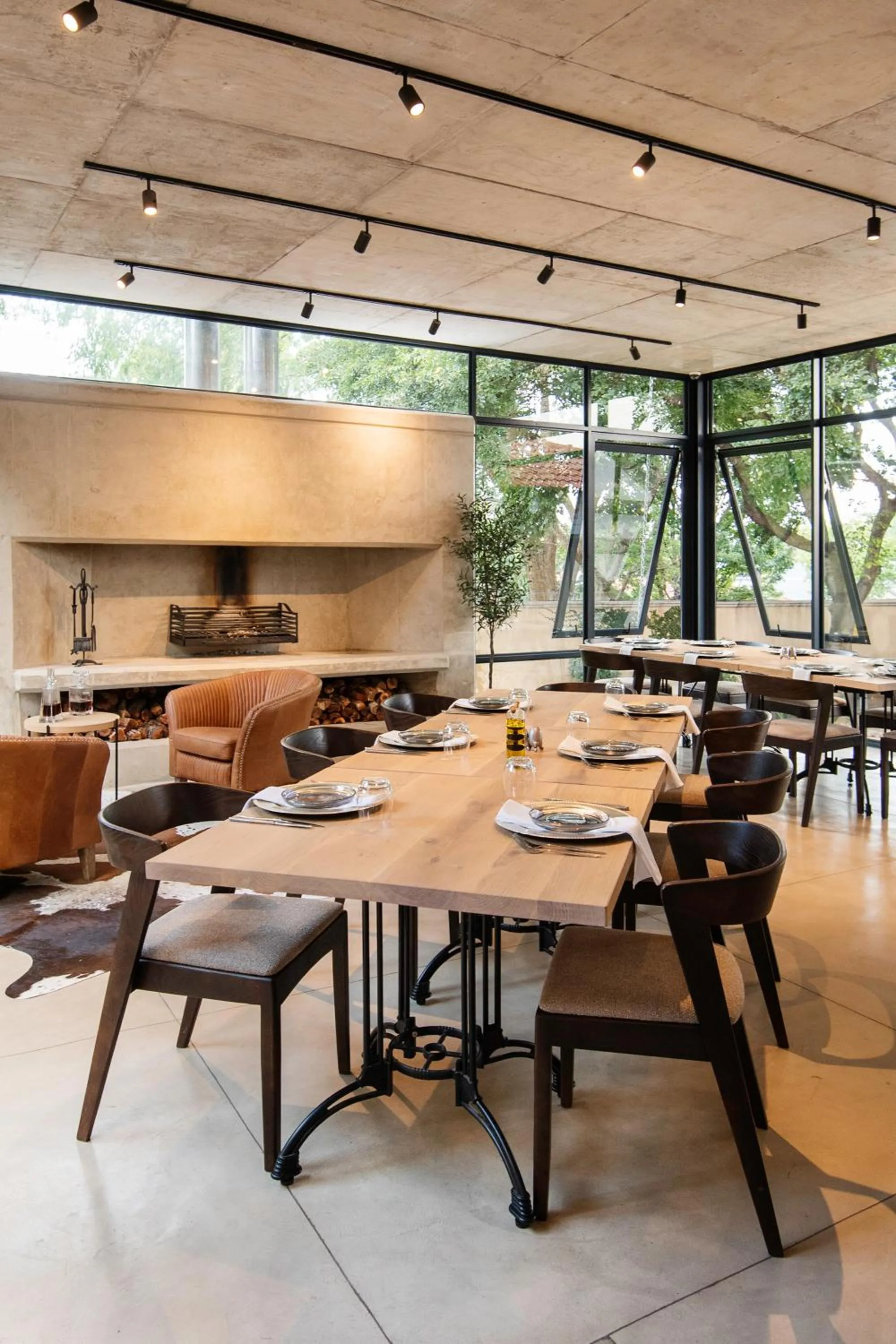 Restaurant/places to eat in Opikopi Guest House