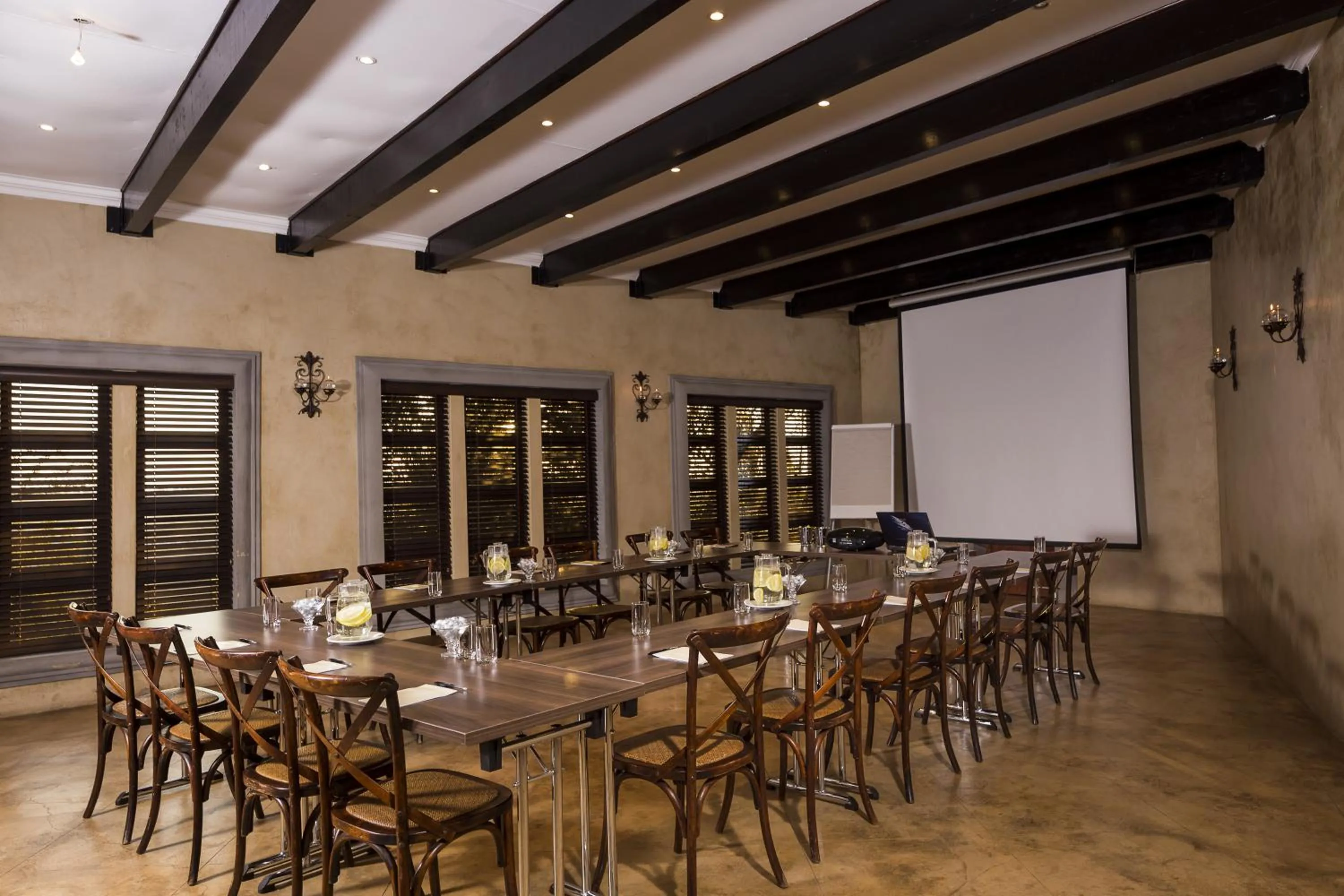 Banquet/Function facilities in Opikopi Guest House