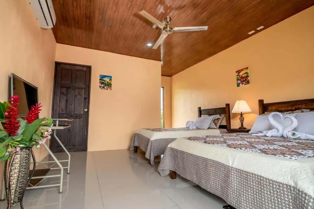 Bed in Aunty Arenal Lodge