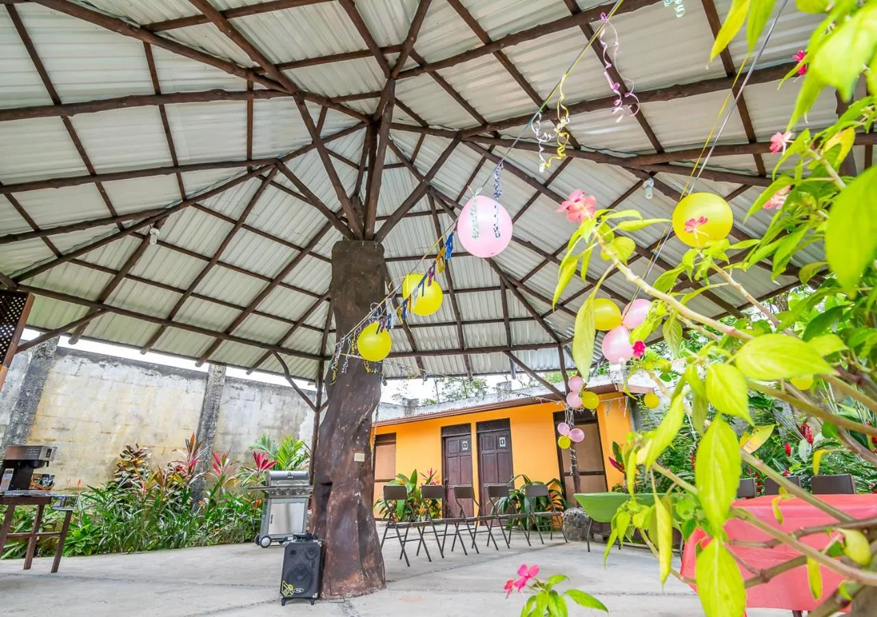 Entertainment in Aunty Arenal Lodge