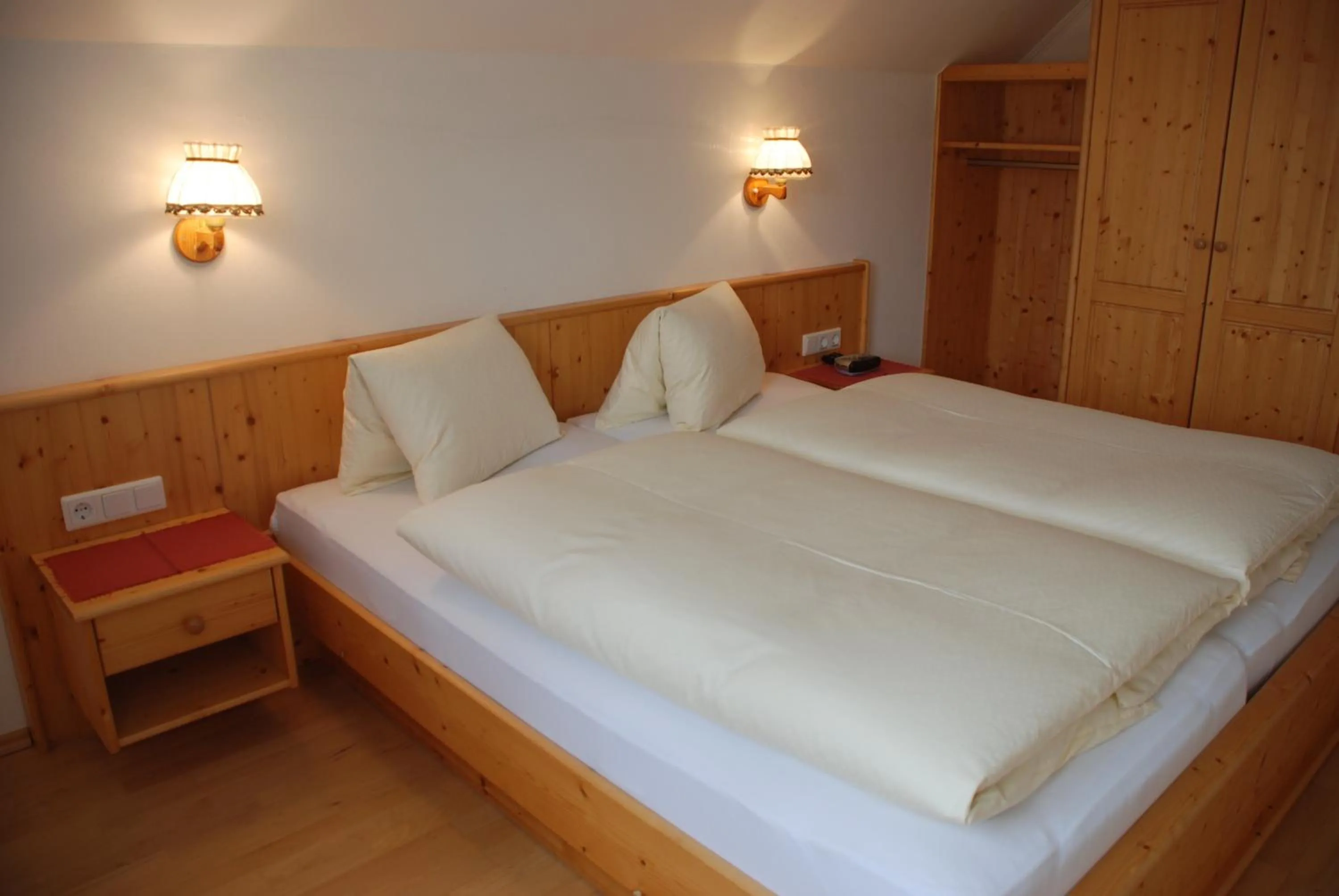 Bedroom, Bed in Hotel Zum Granitzl