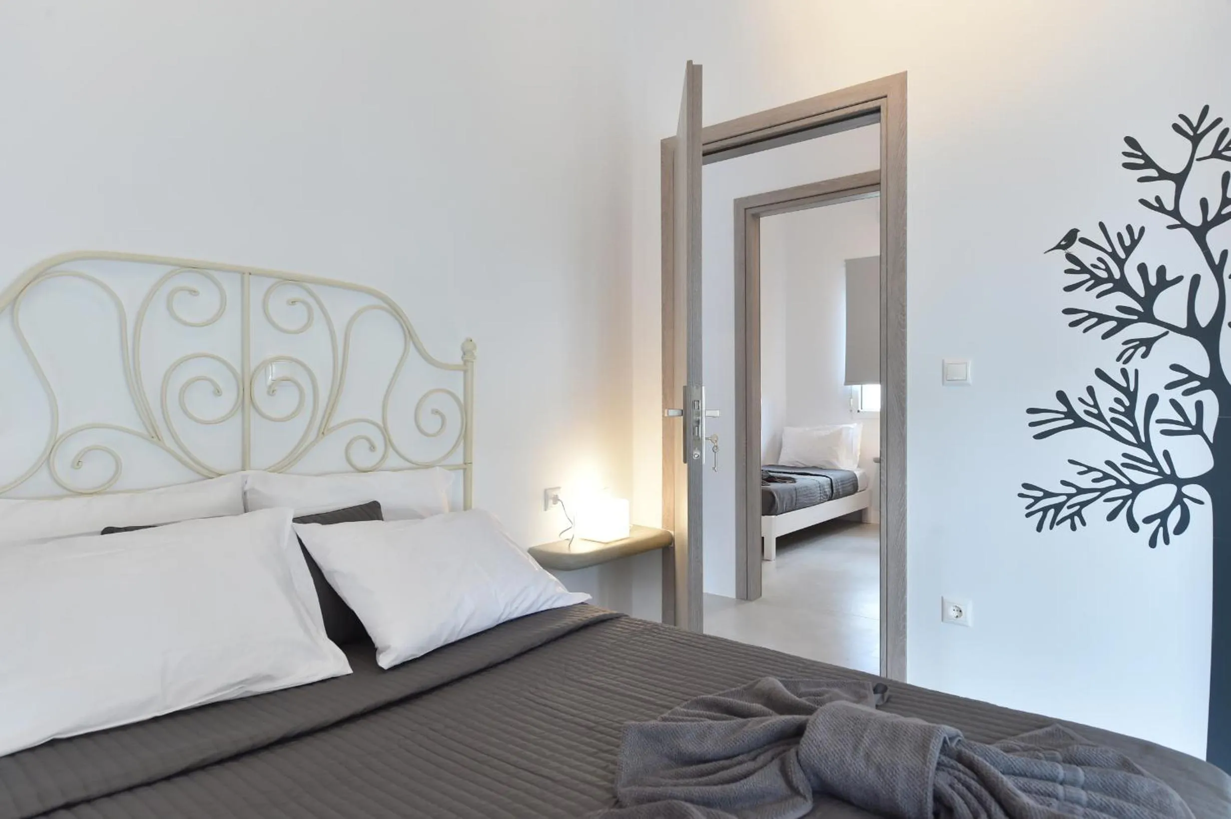 Bedroom, Bed in The Local House