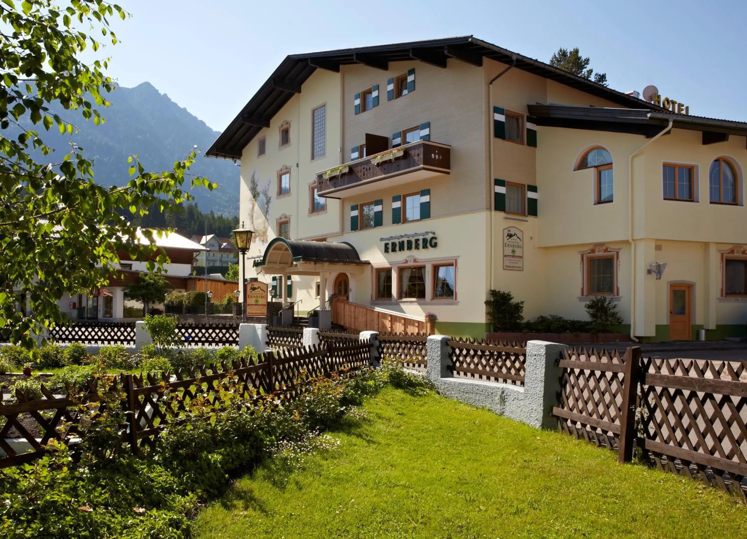 Alpenhotel Ernberg Alpenhotel Ernberg
