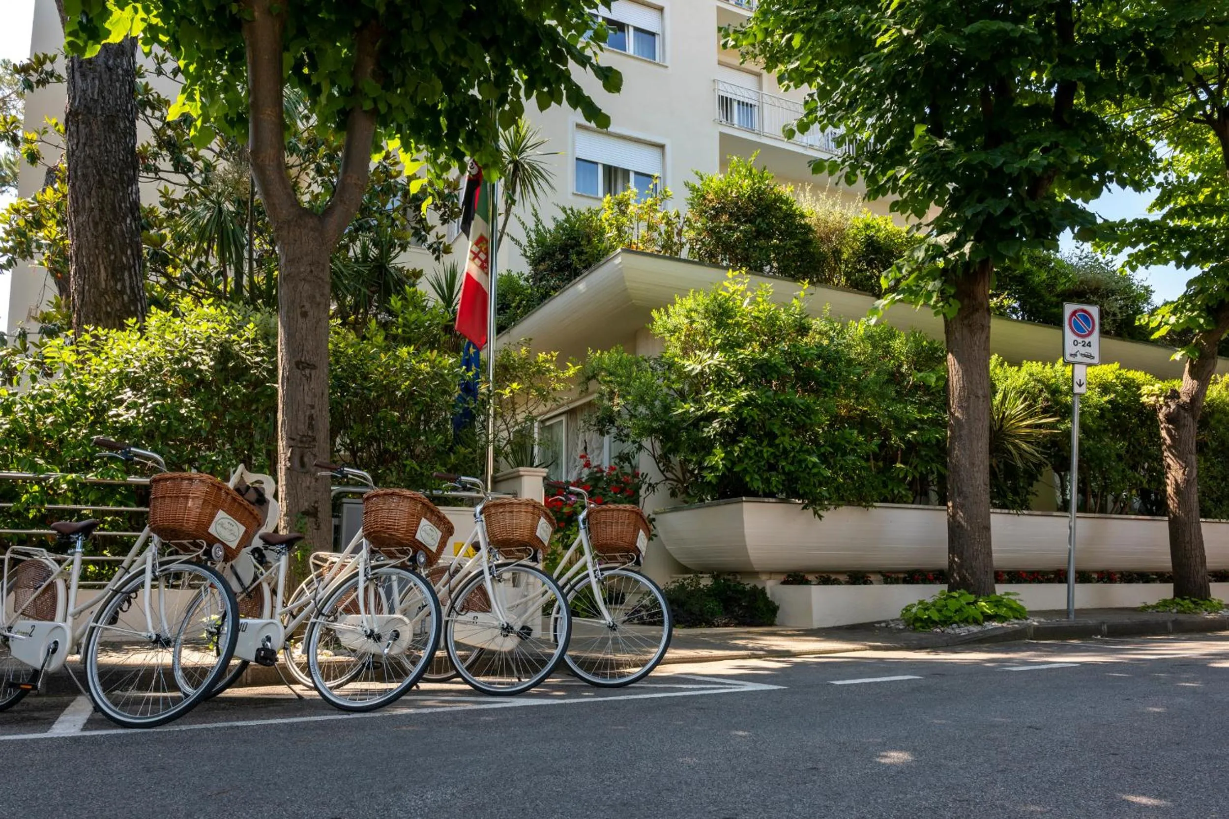 Facade/entrance in Hotel Sylvia