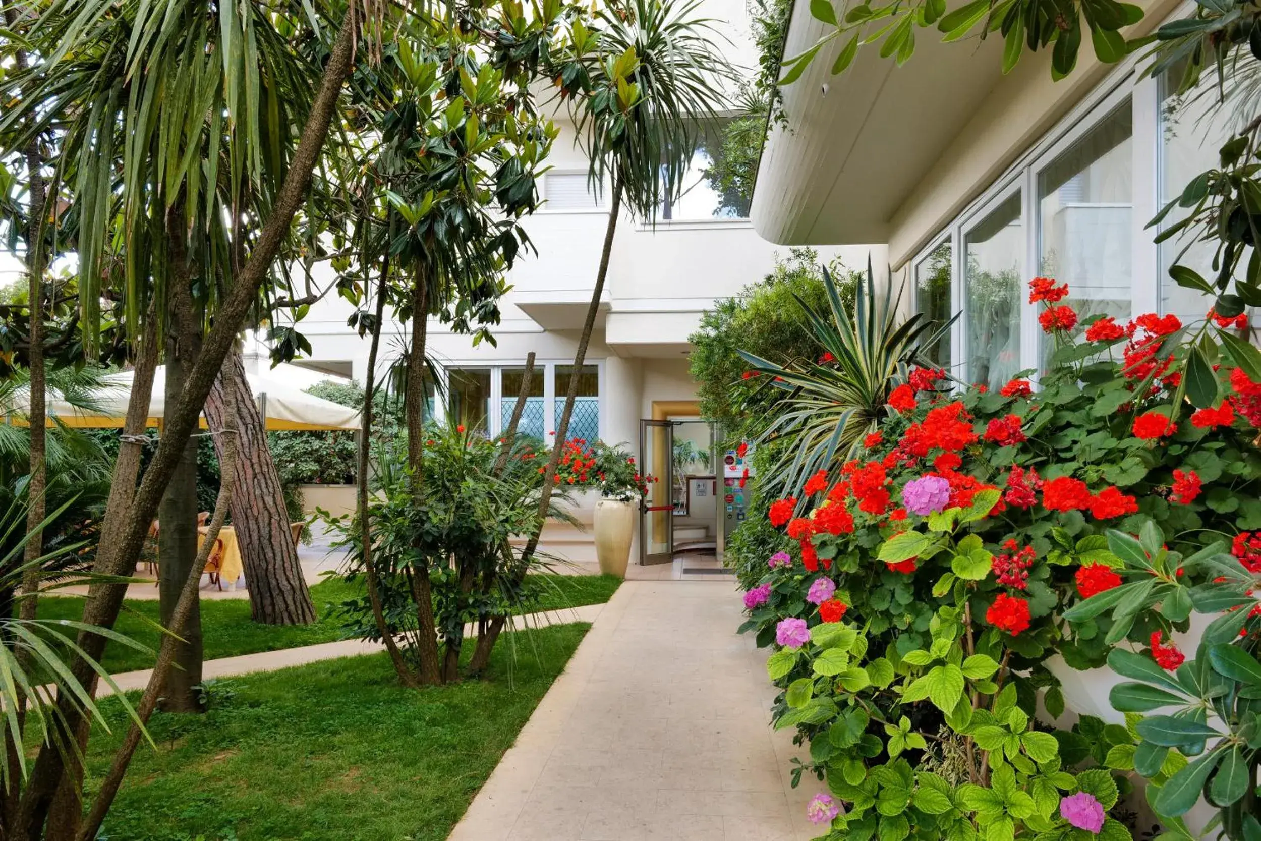 Facade/entrance in Hotel Sylvia Facade/entrance in Hotel Sylvia