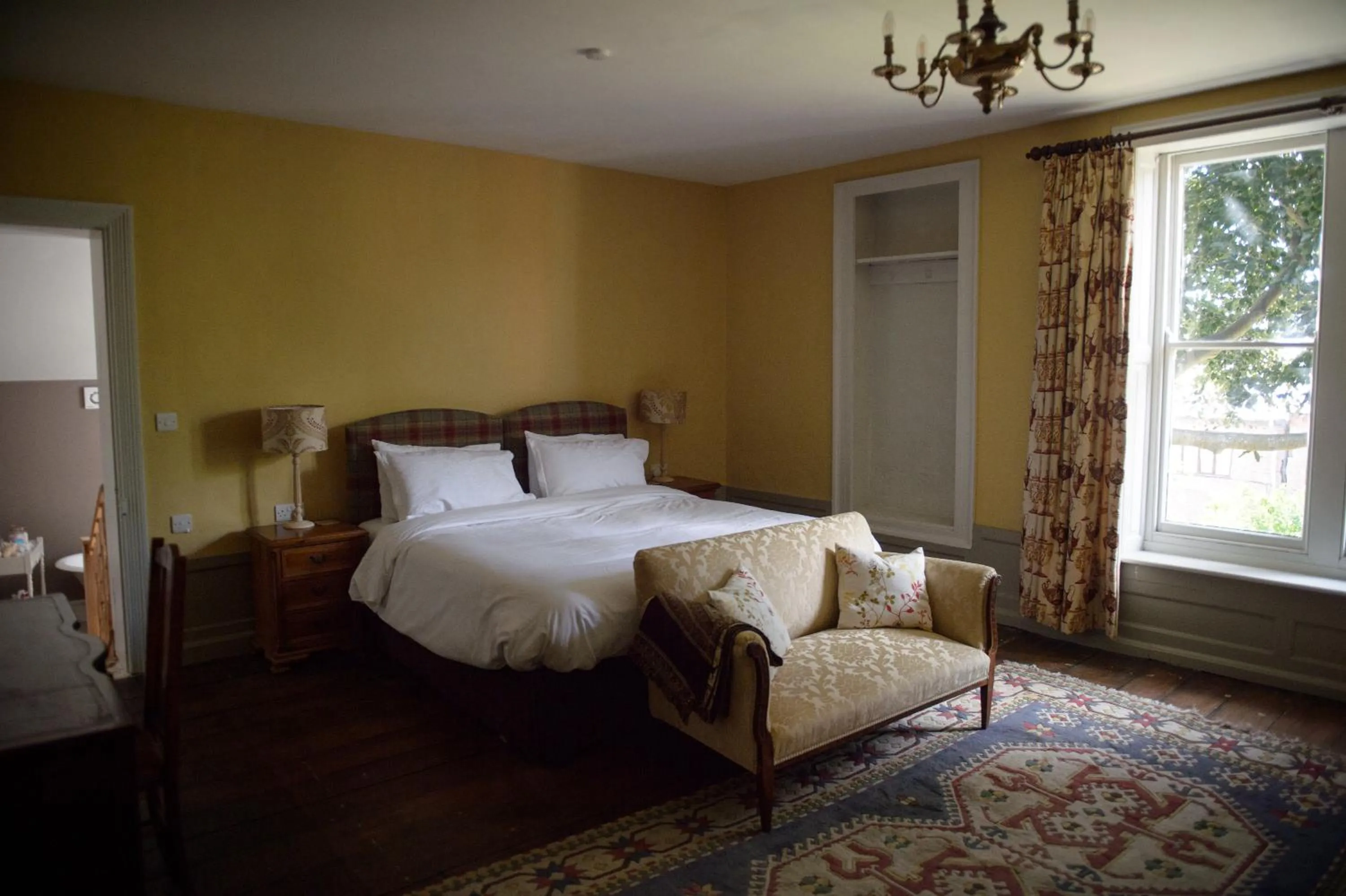 Photo of the whole room, Bed in Bank House B&B