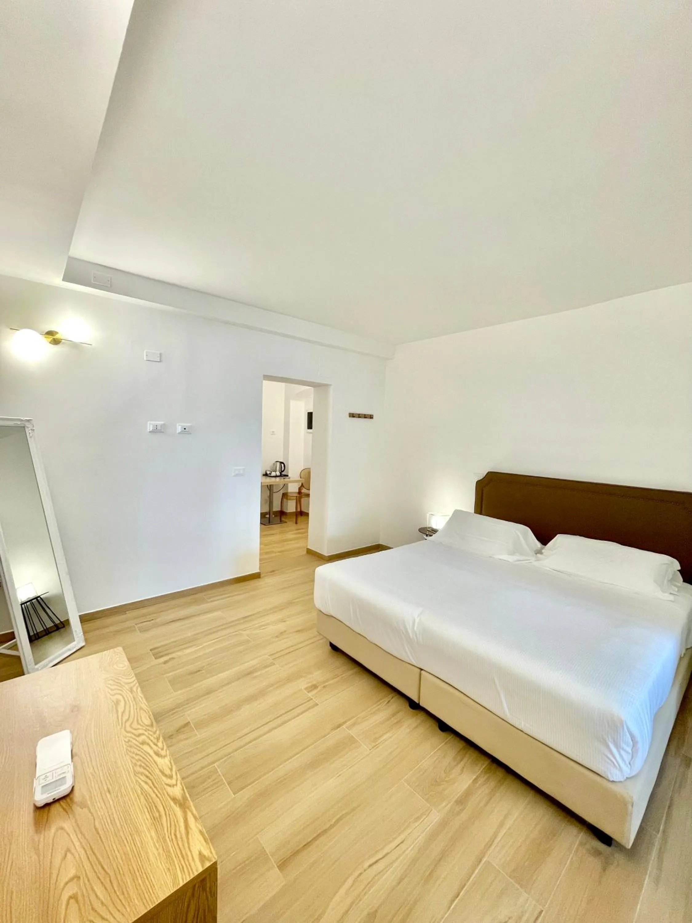 Photo of the whole room, Bed in Hotel Tirreno