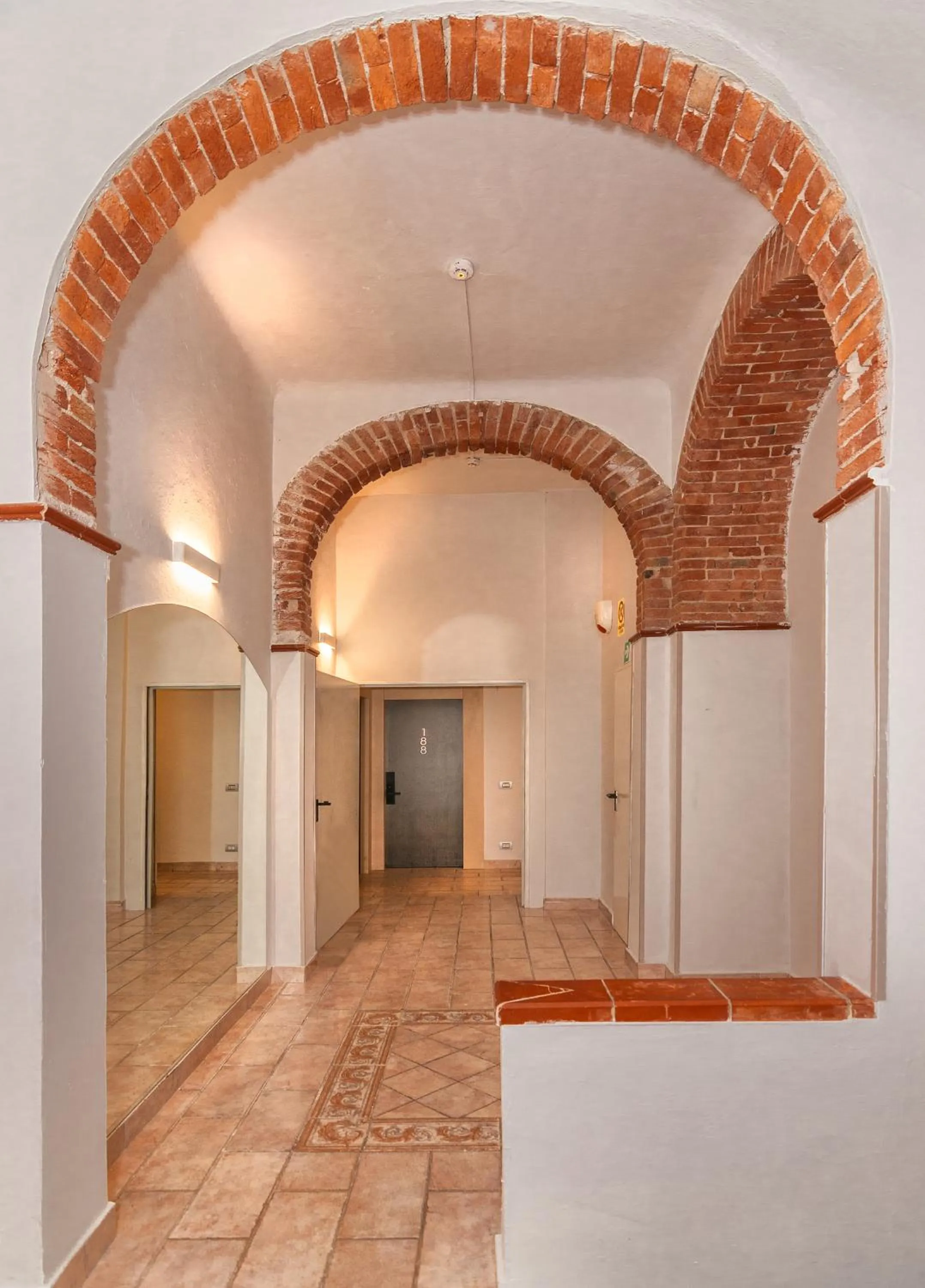 Decorative detail in Hotel Tirreno